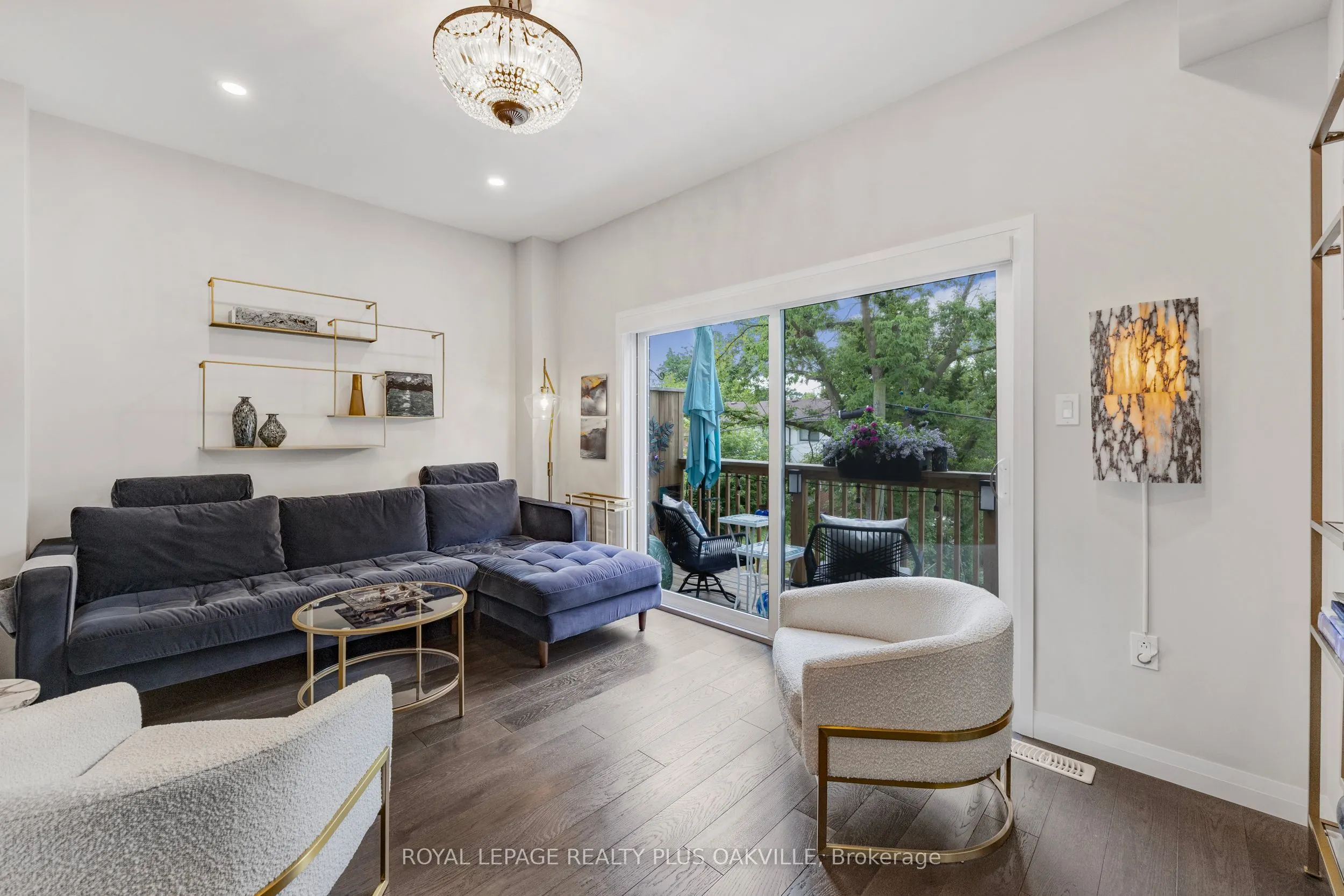 270 Melvin Avenue, #18