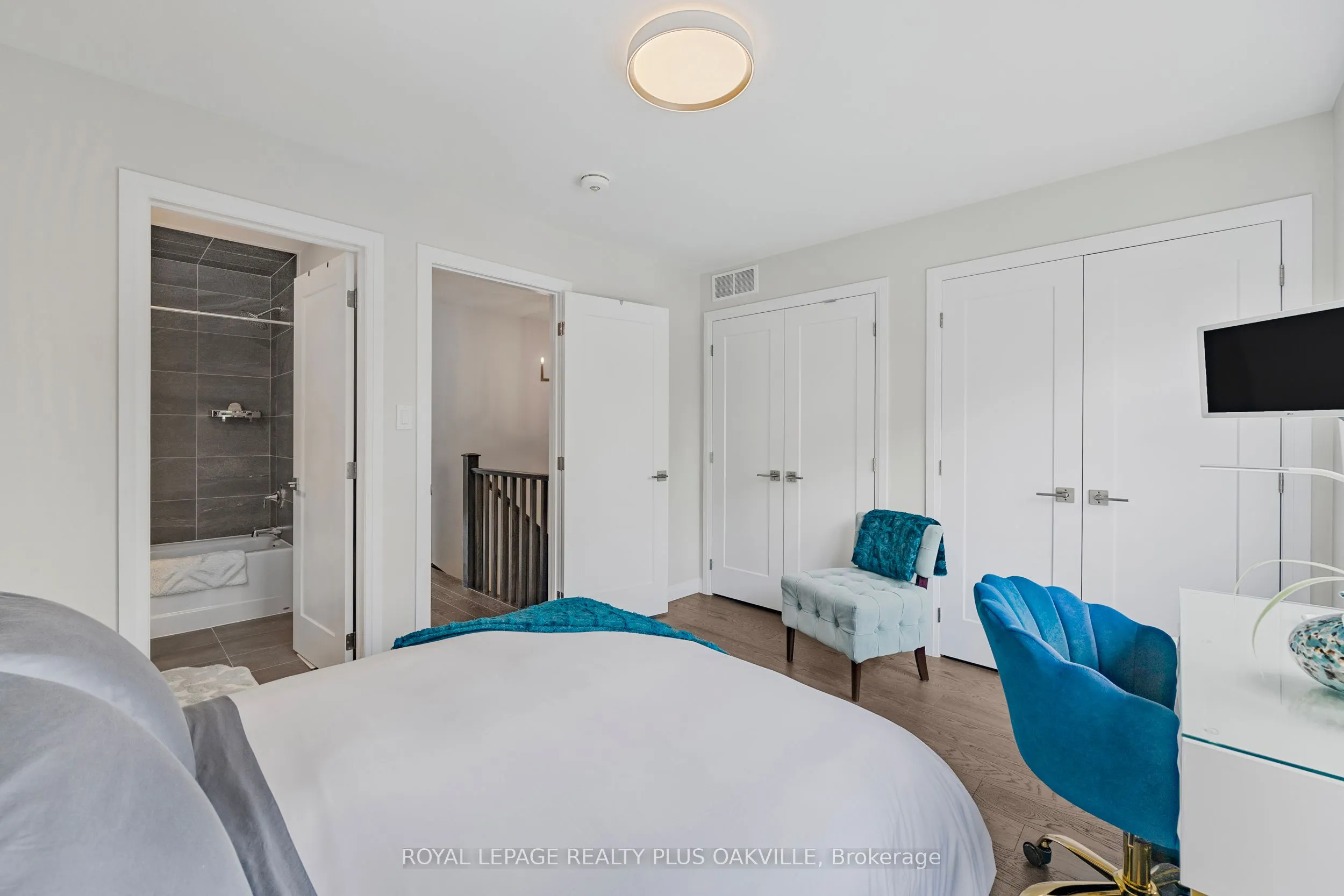 270 Melvin Avenue, #18