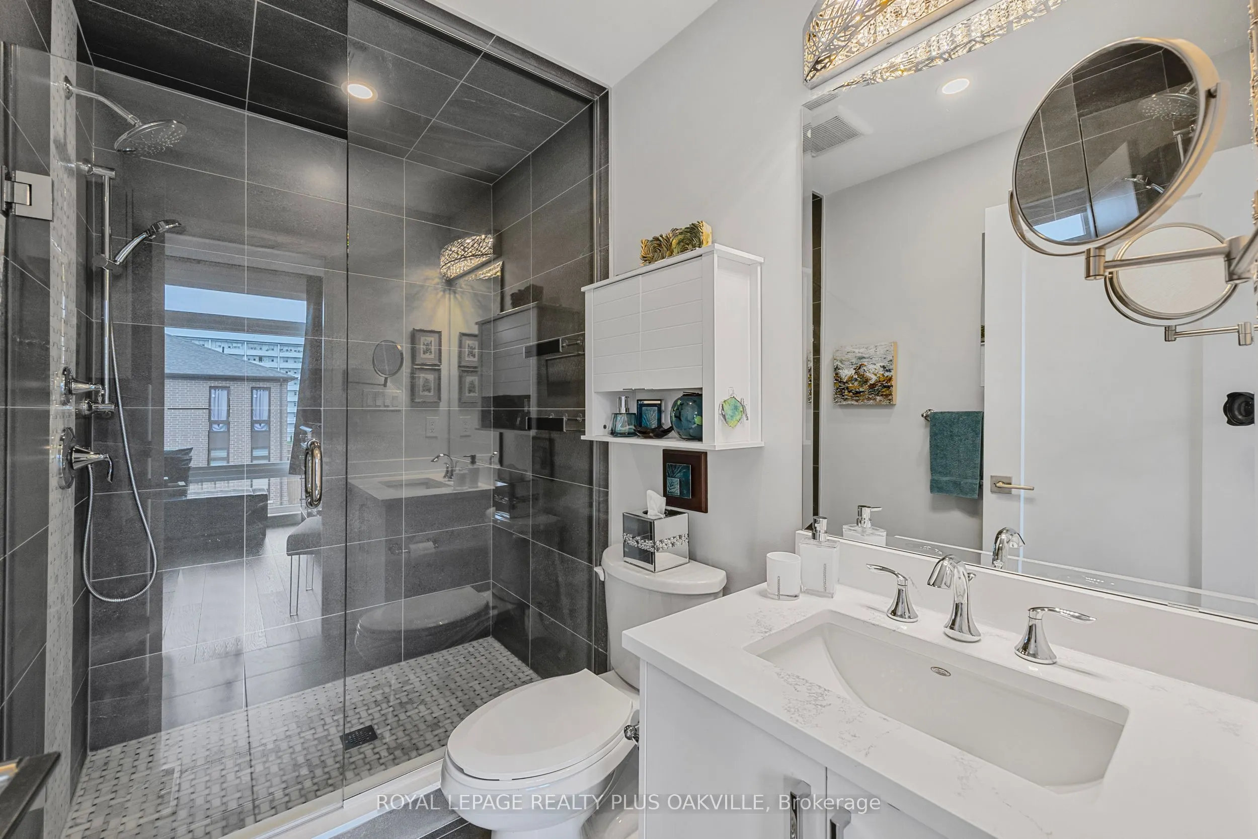 270 Melvin Avenue, #18