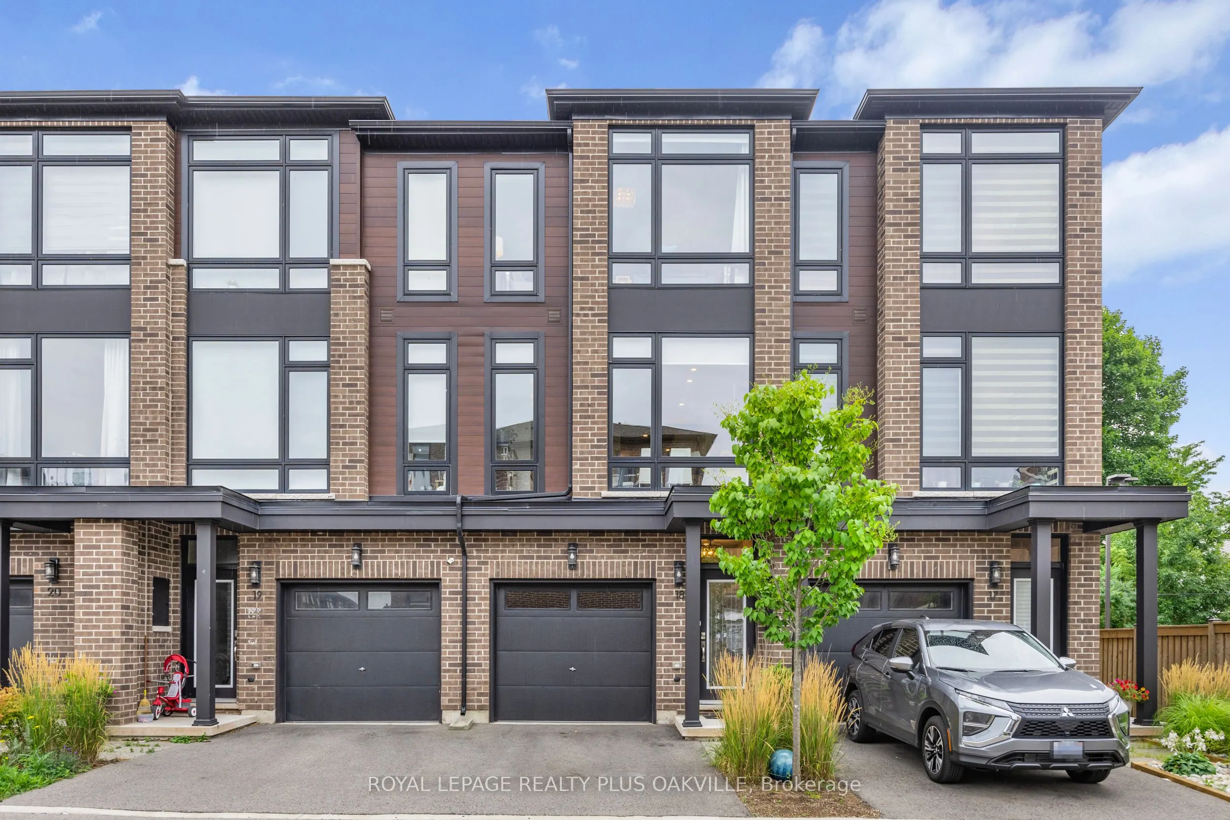 270 Melvin Avenue, #18