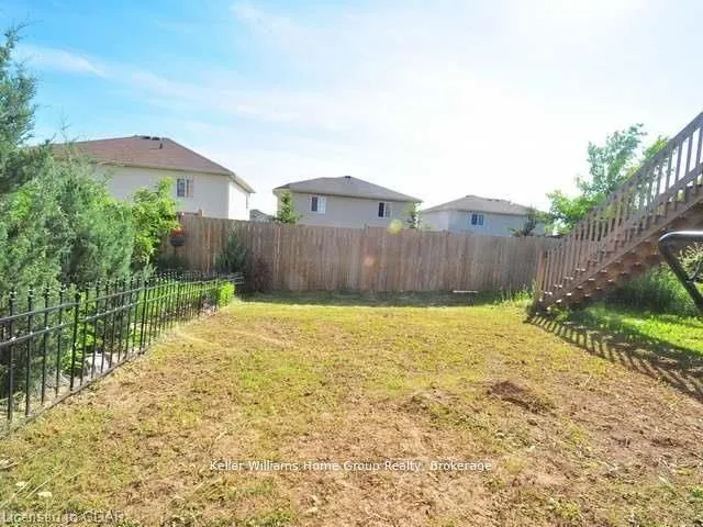 42 HASLER Crescent