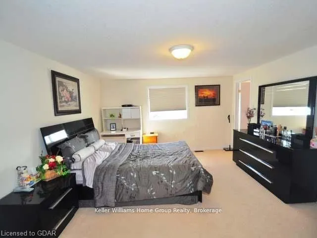 42 HASLER Crescent