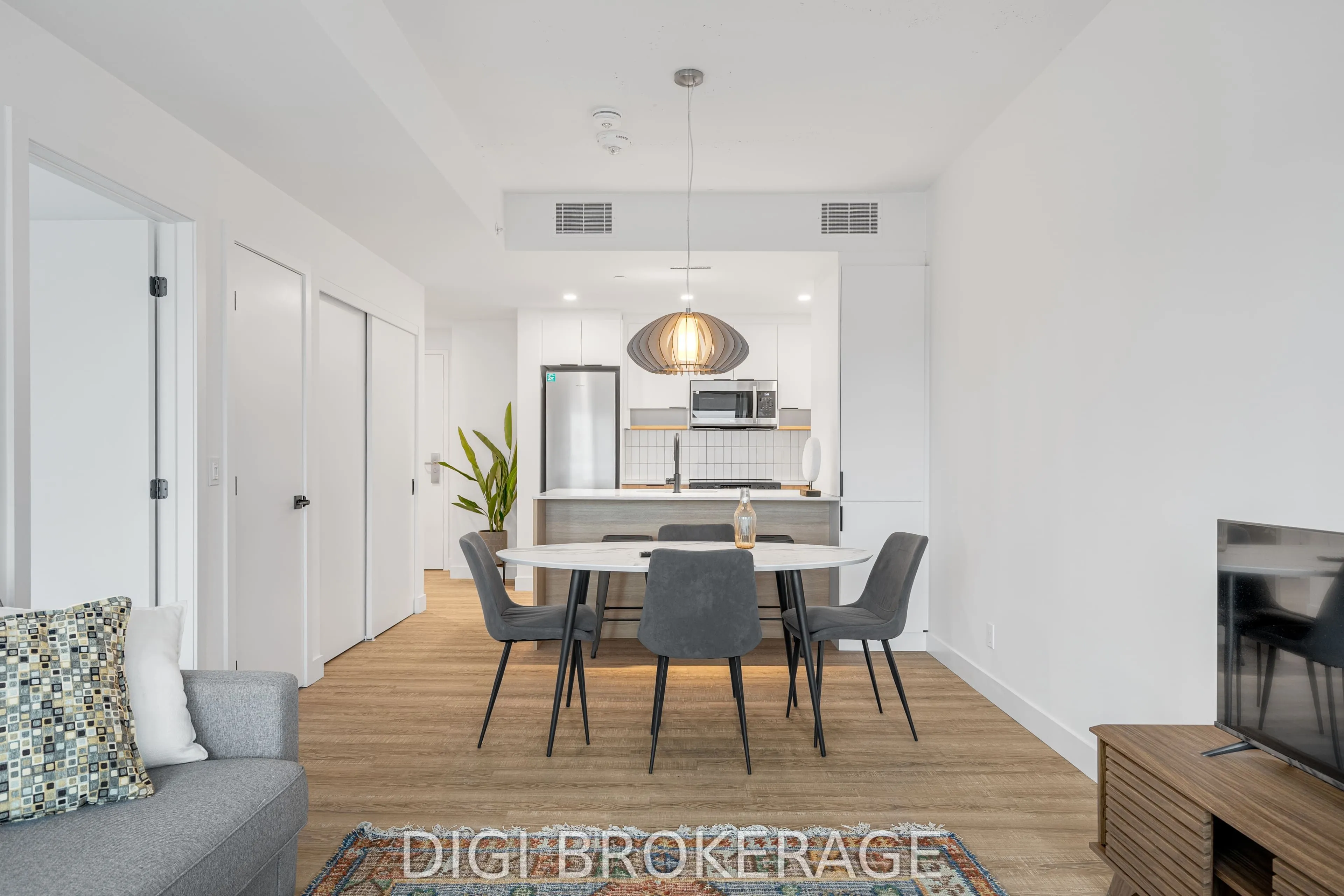 1240 Cummings Avenue, #3004
