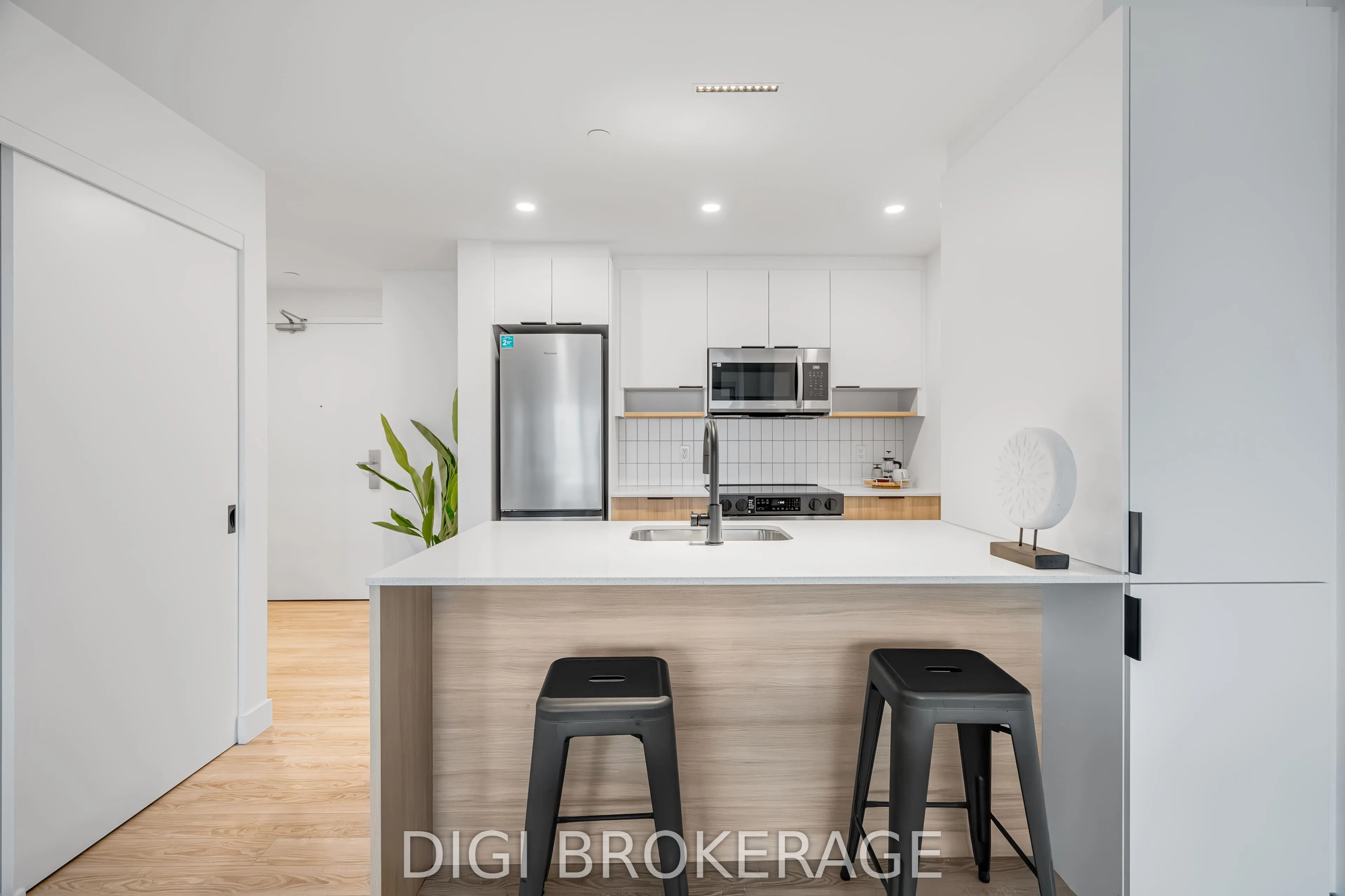 1240 Cummings Avenue, #3004
