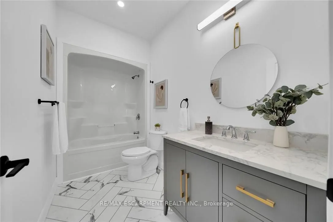 4093 Rainham Road