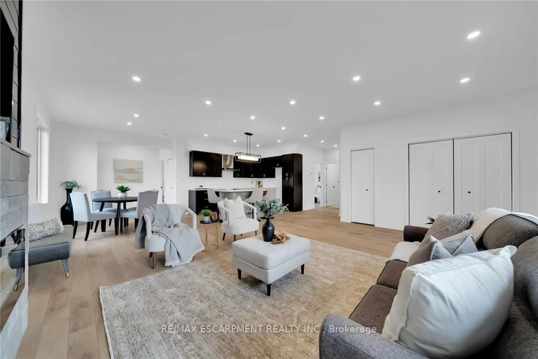 4093 Rainham Road