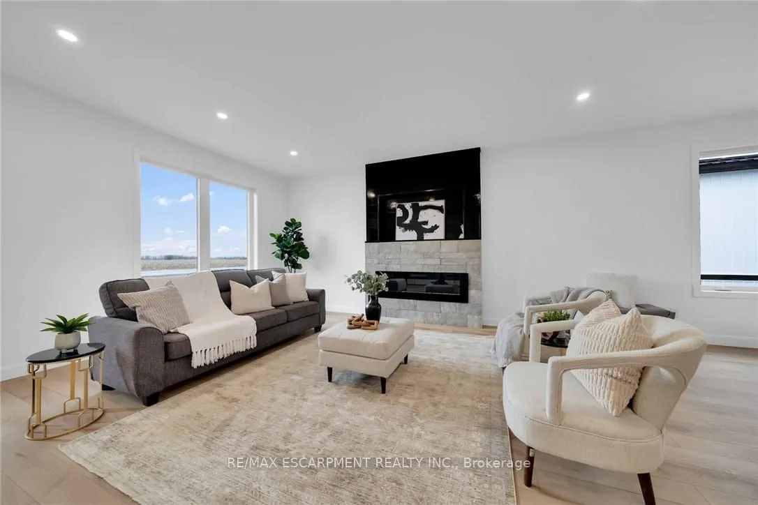 4093 Rainham Road
