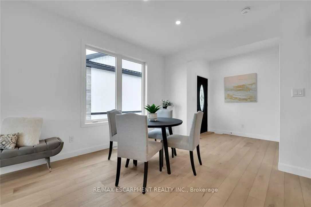 4093 Rainham Road