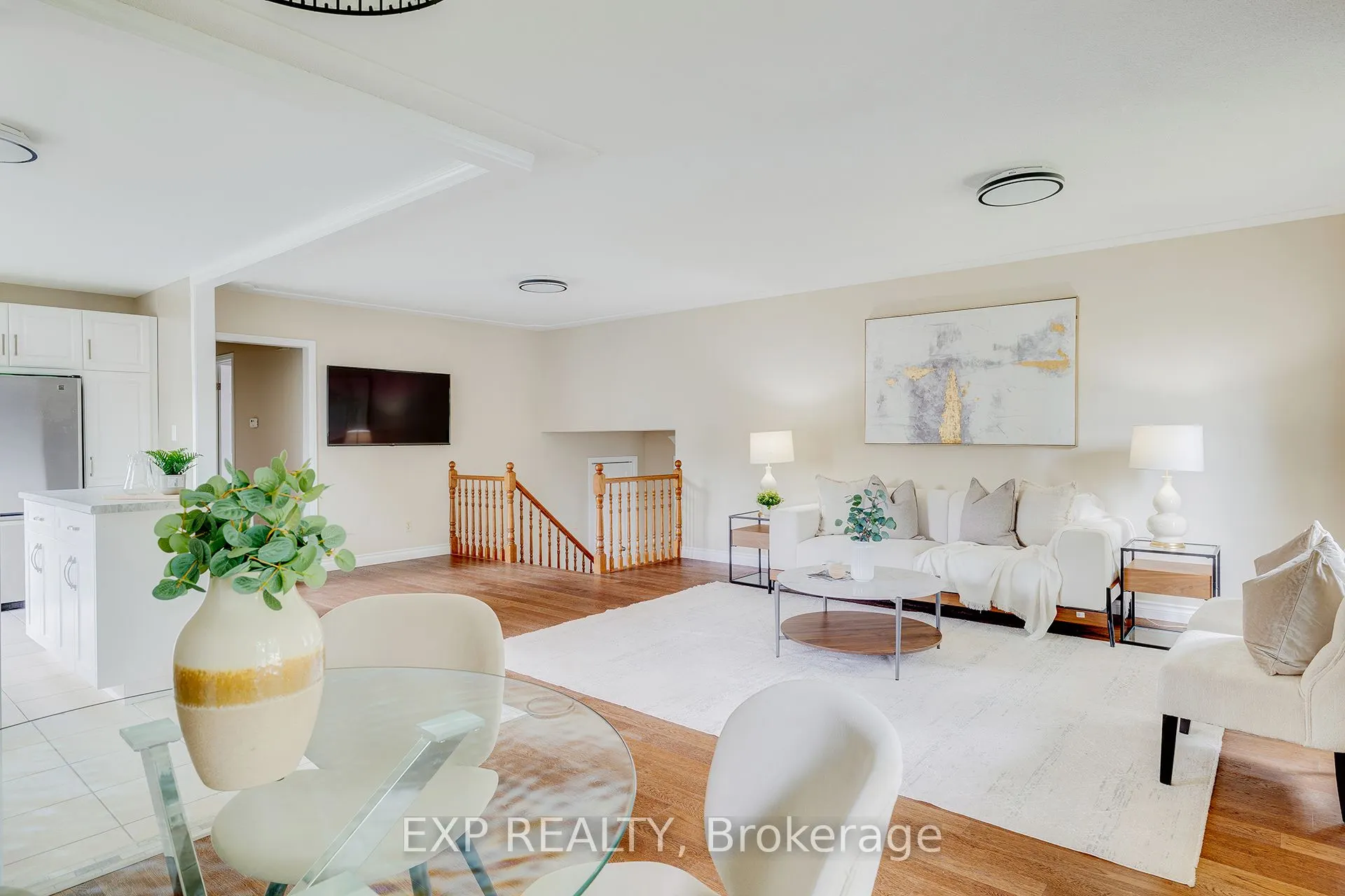 15 Laguna Crescent