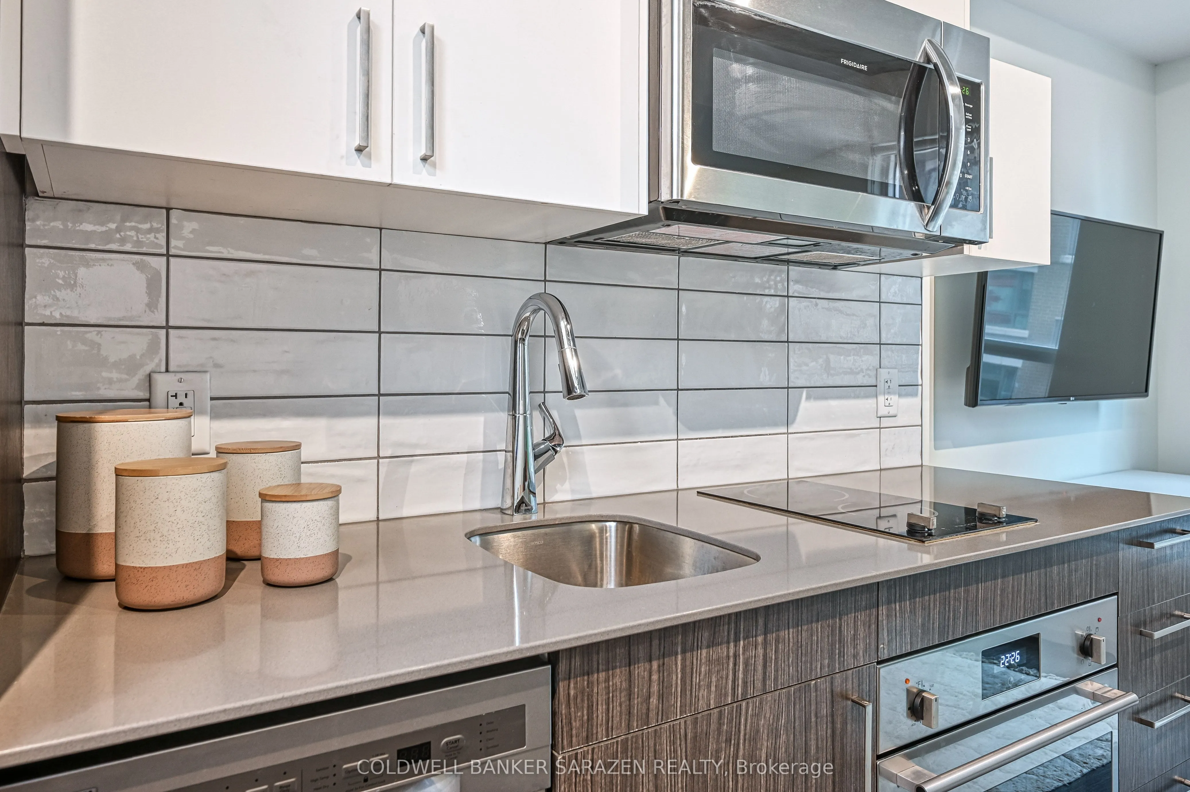 211 BESSERER Street, #B908