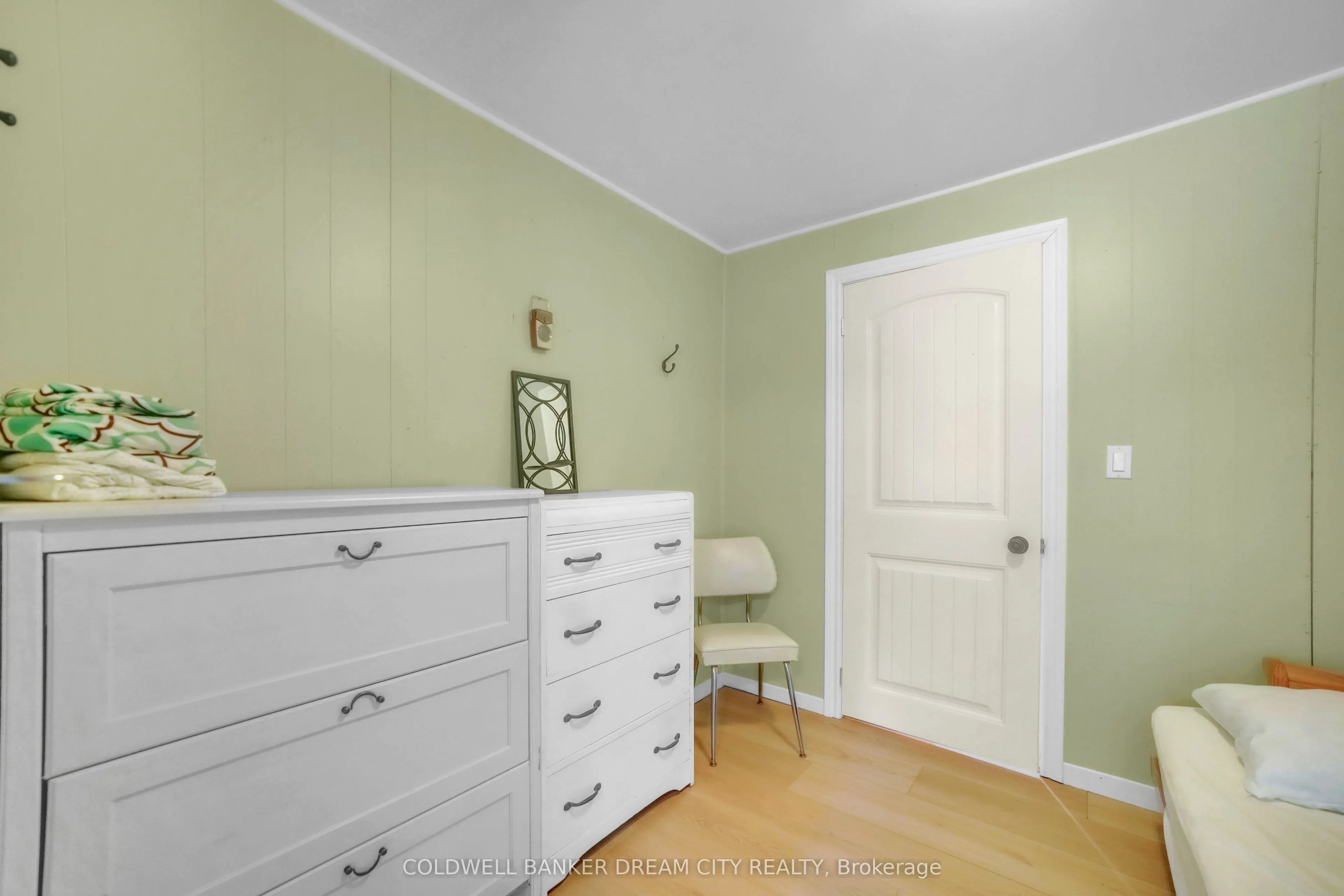 1004A ALMOND Lane