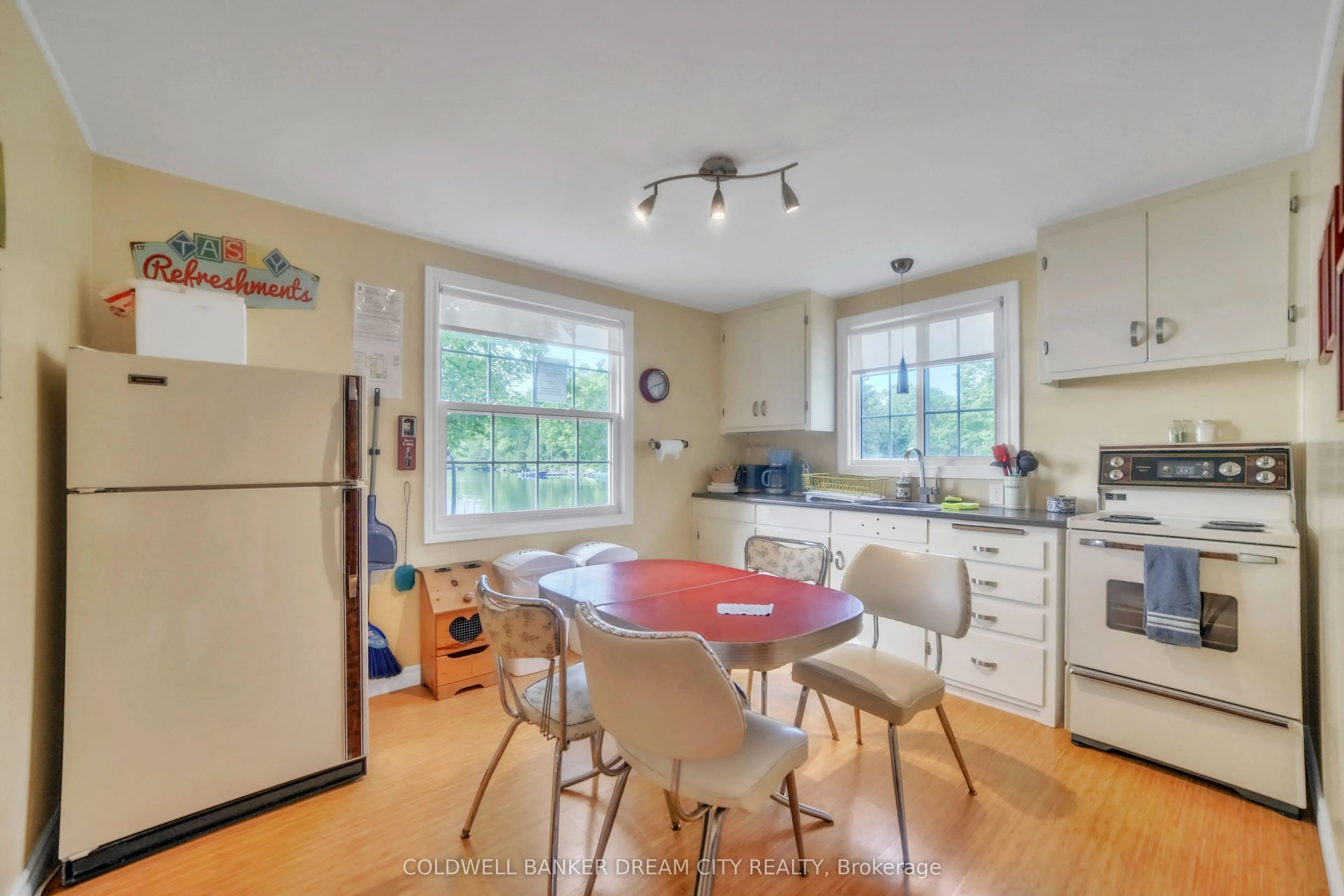 1004A ALMOND Lane