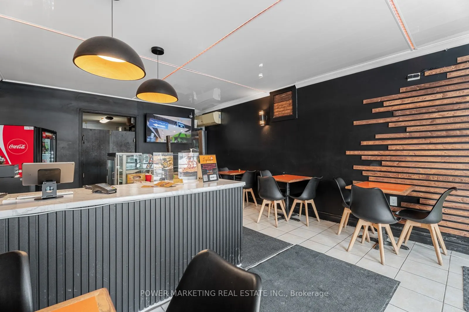 293 ST LAURENT Boulevard