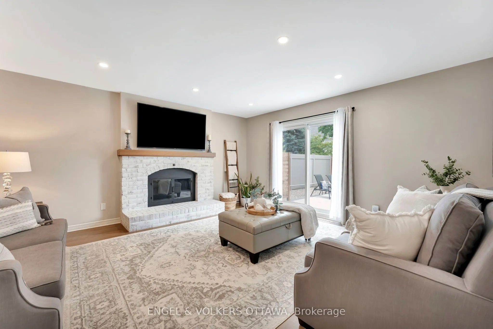 14 Belton Avenue E