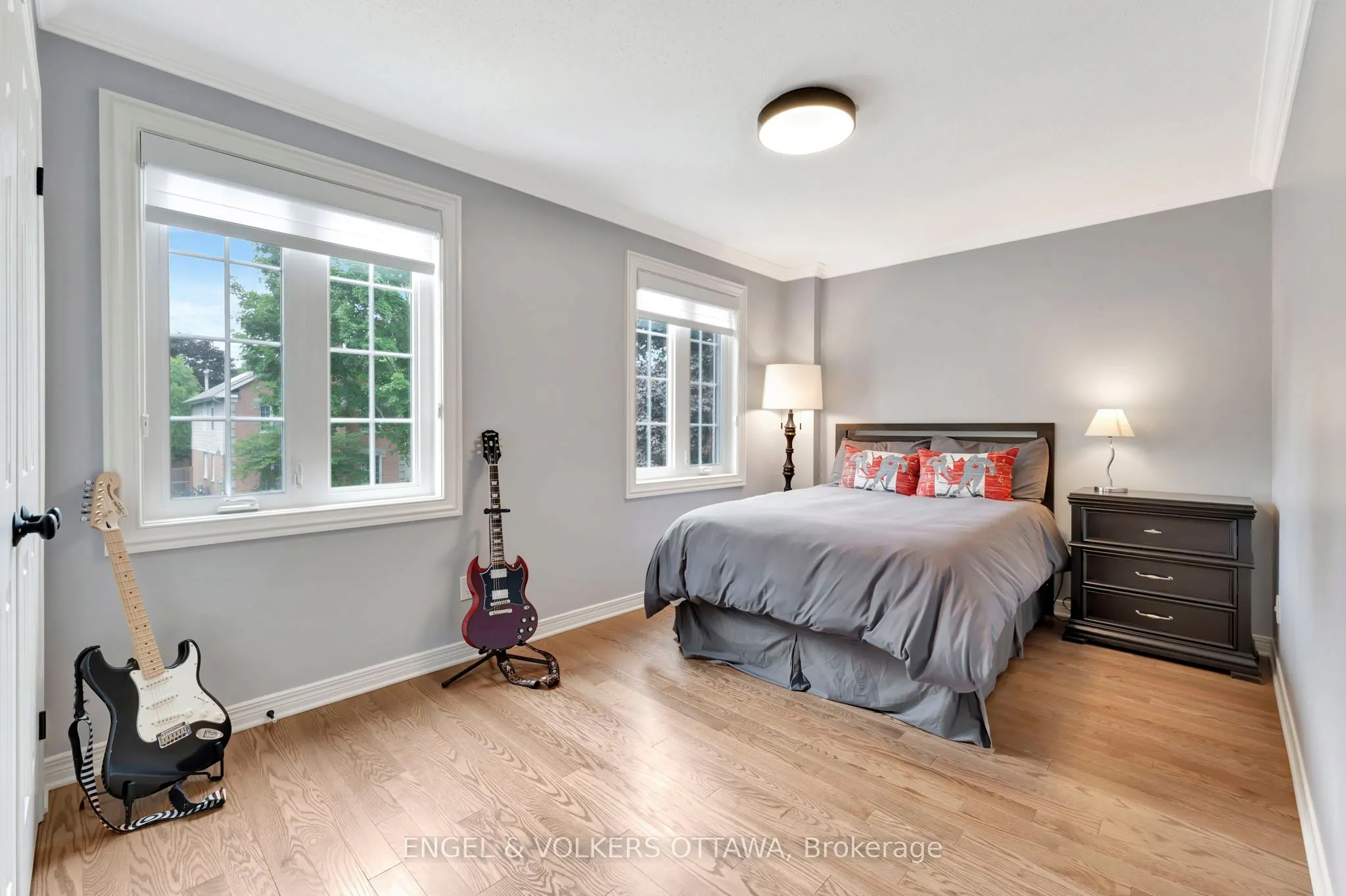 14 Belton Avenue E