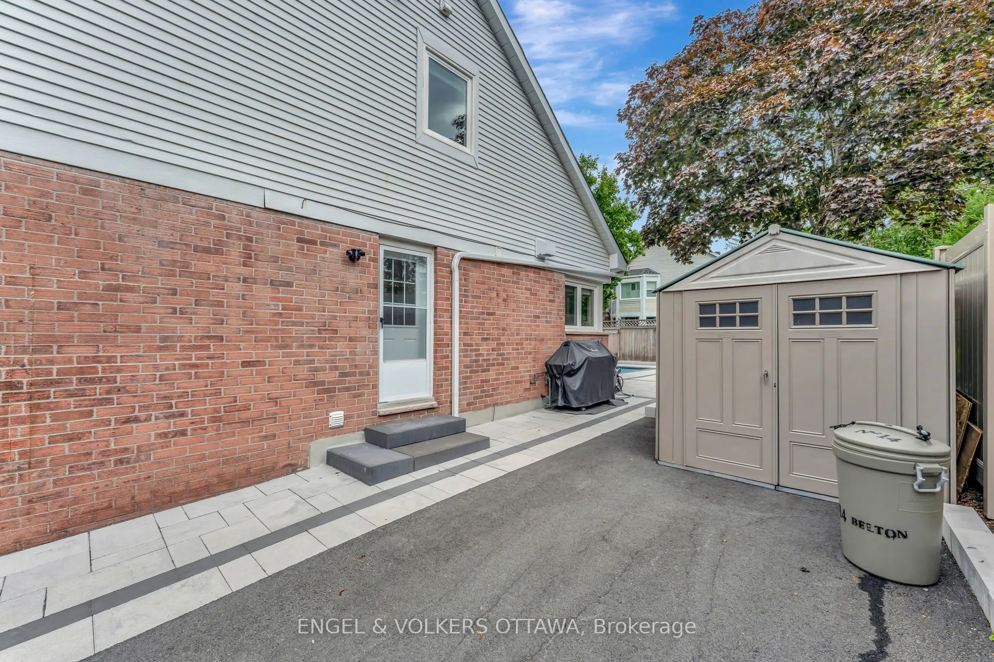 14 Belton Avenue E