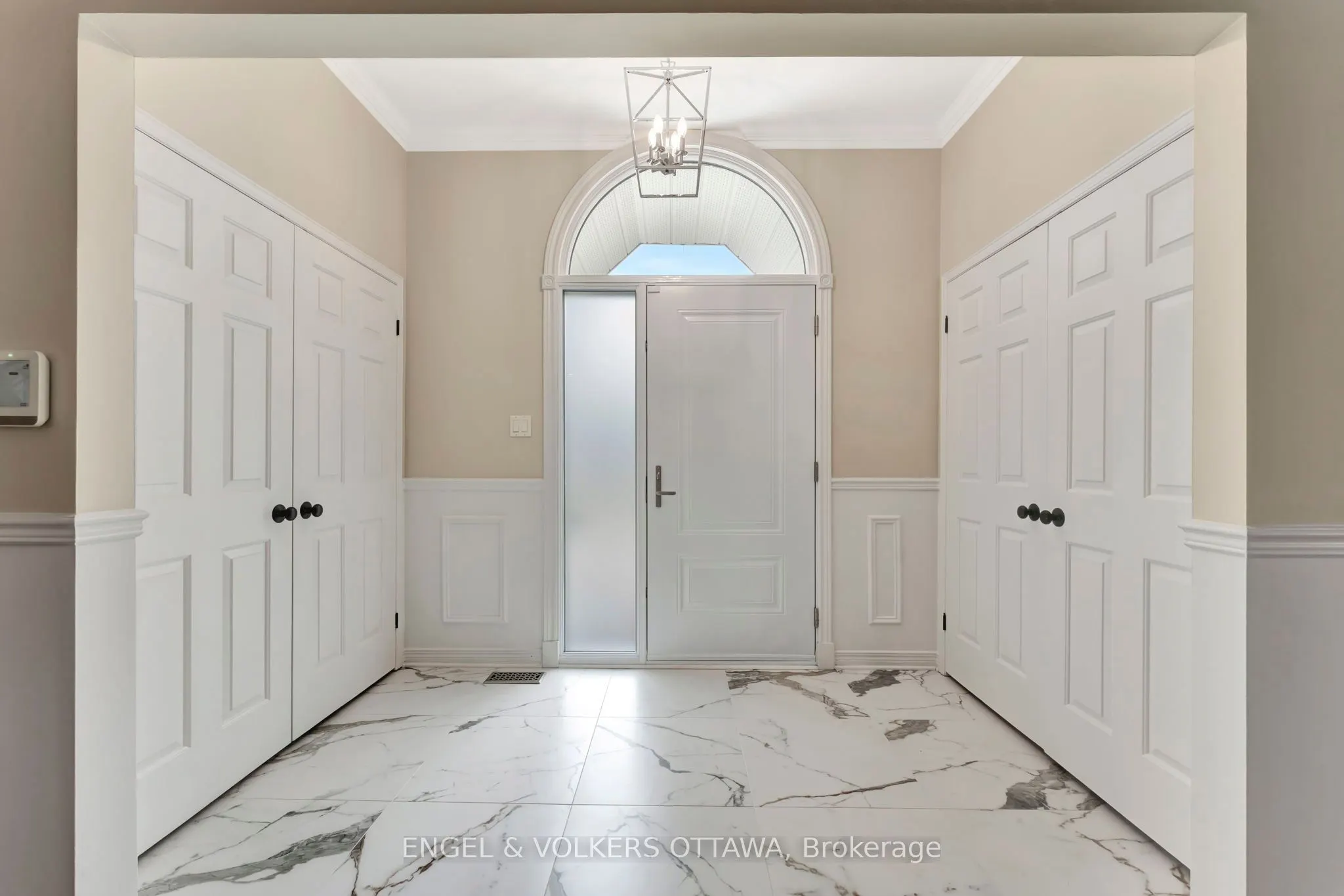 14 Belton Avenue E