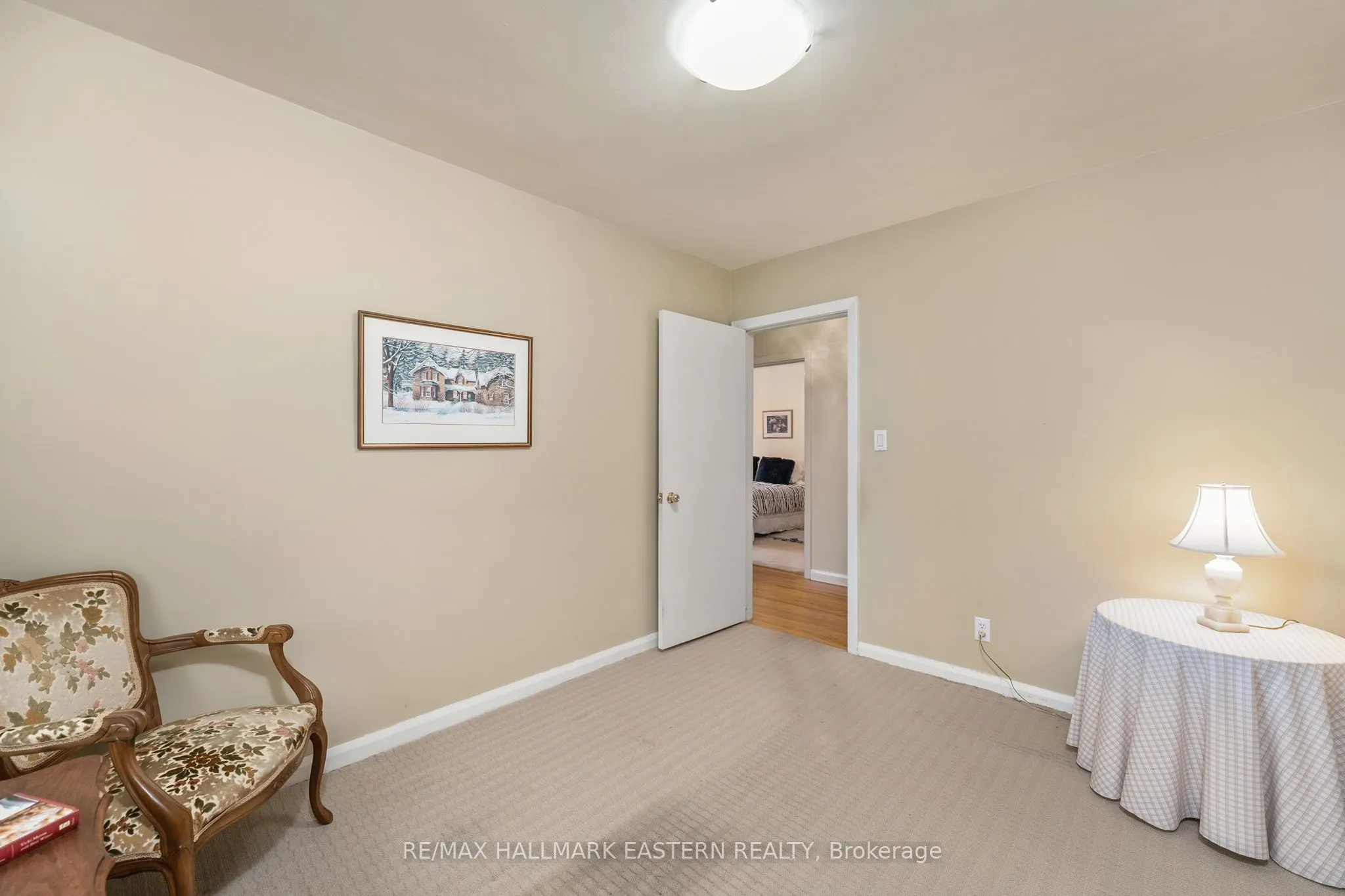 883 Kensington Drive