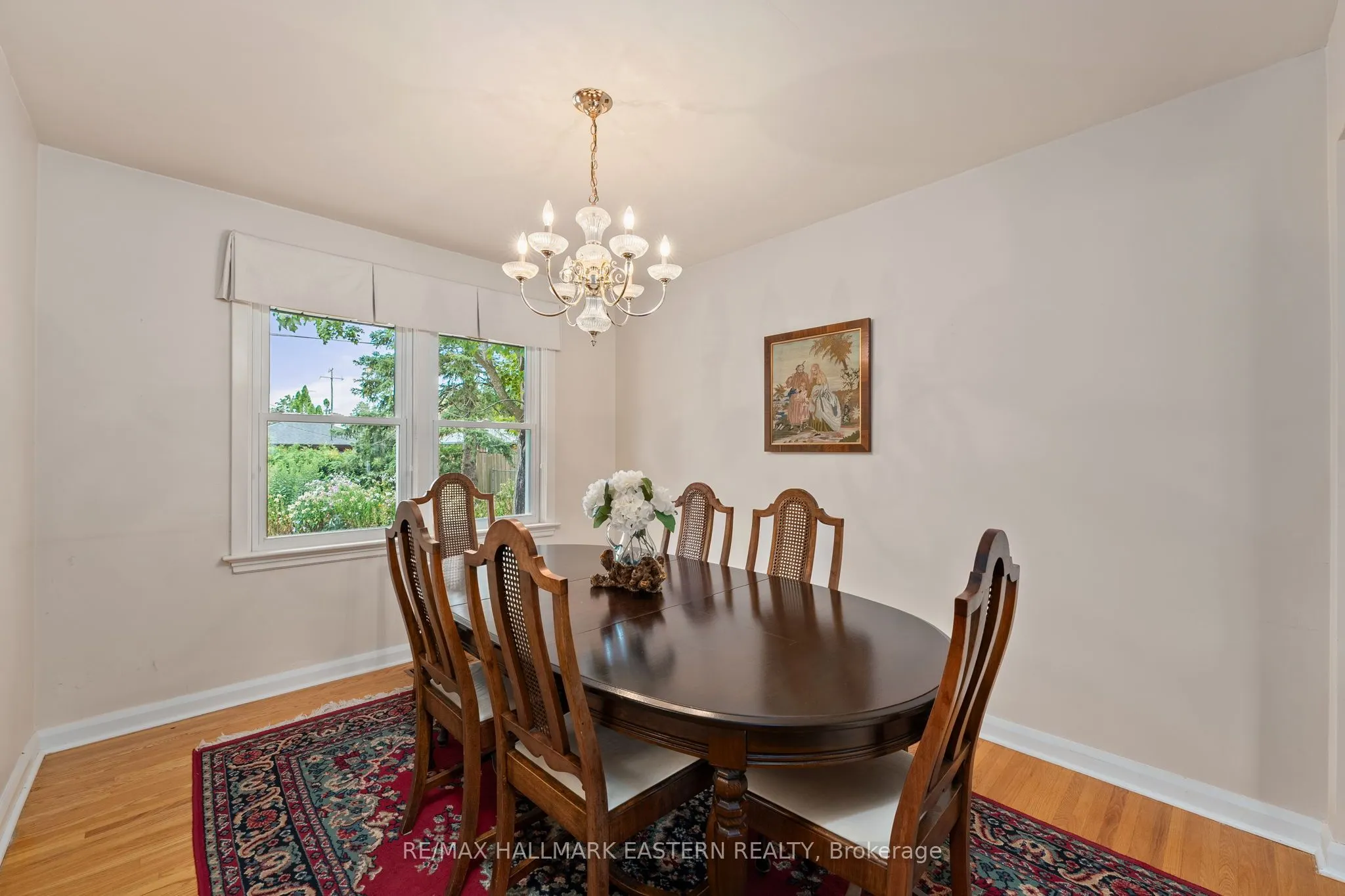 883 Kensington Drive