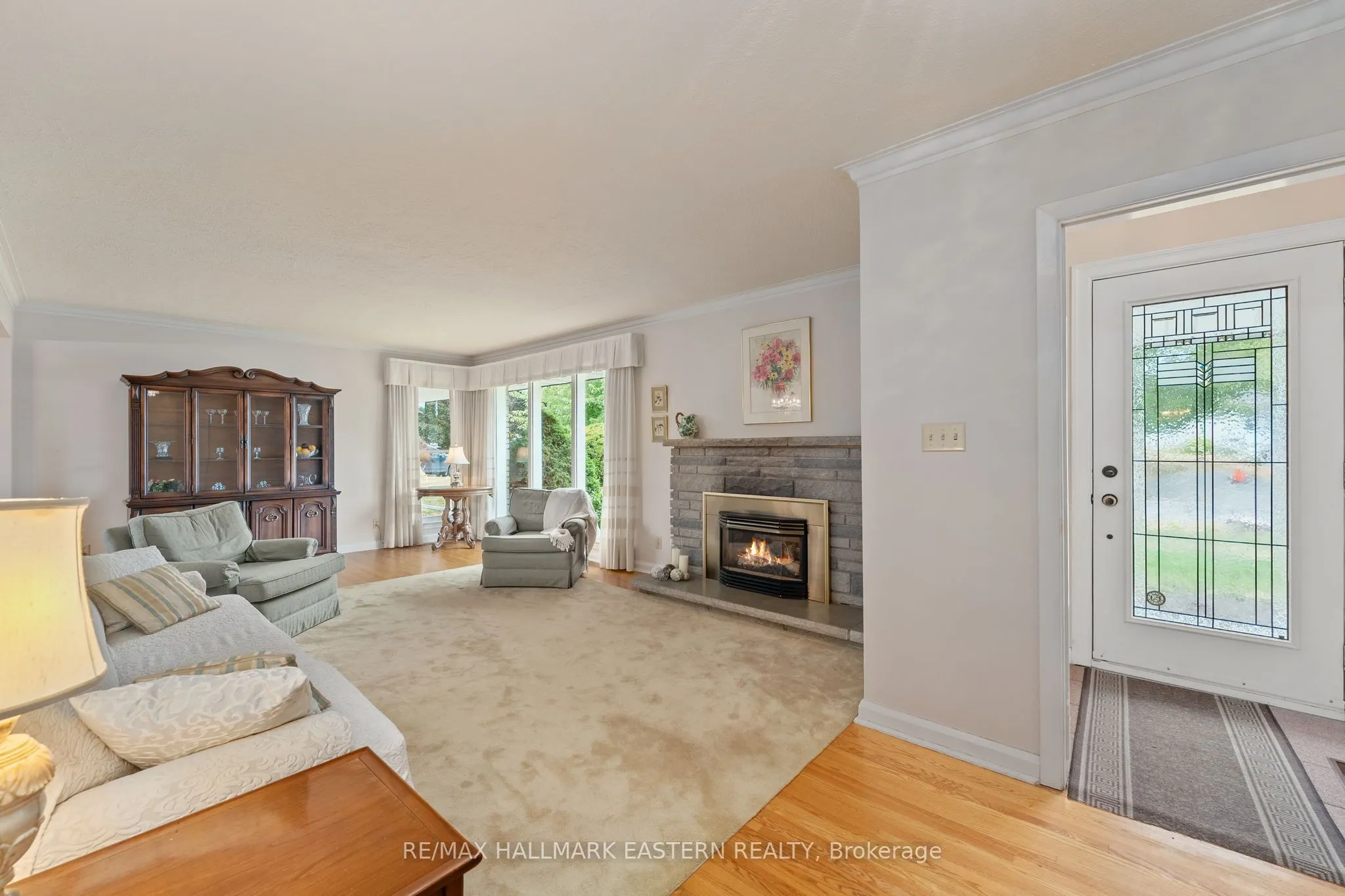 883 Kensington Drive