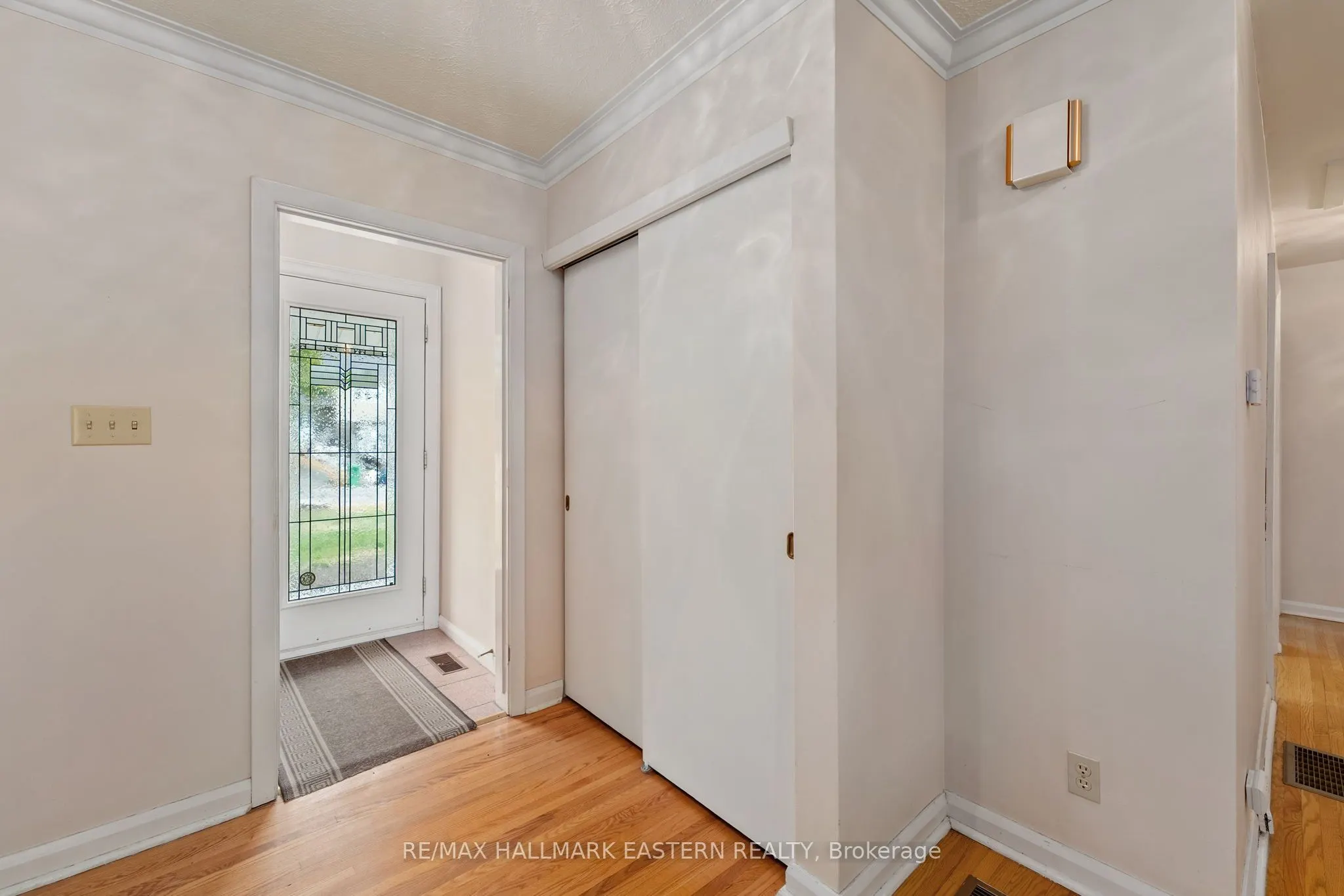 883 Kensington Drive
