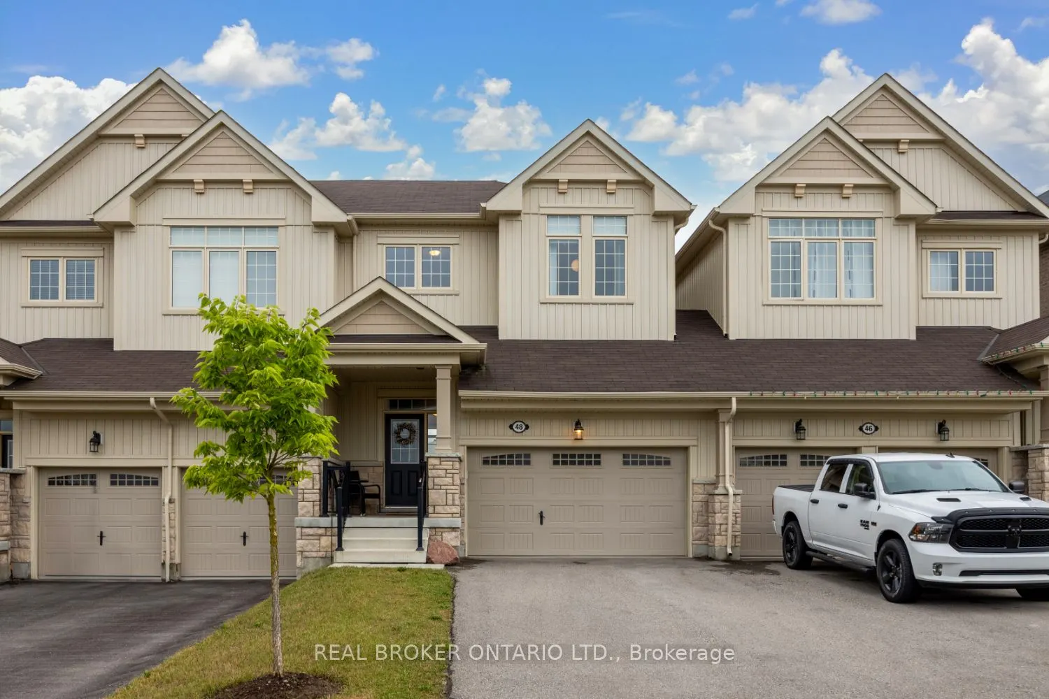 48 Highlands Boulevard