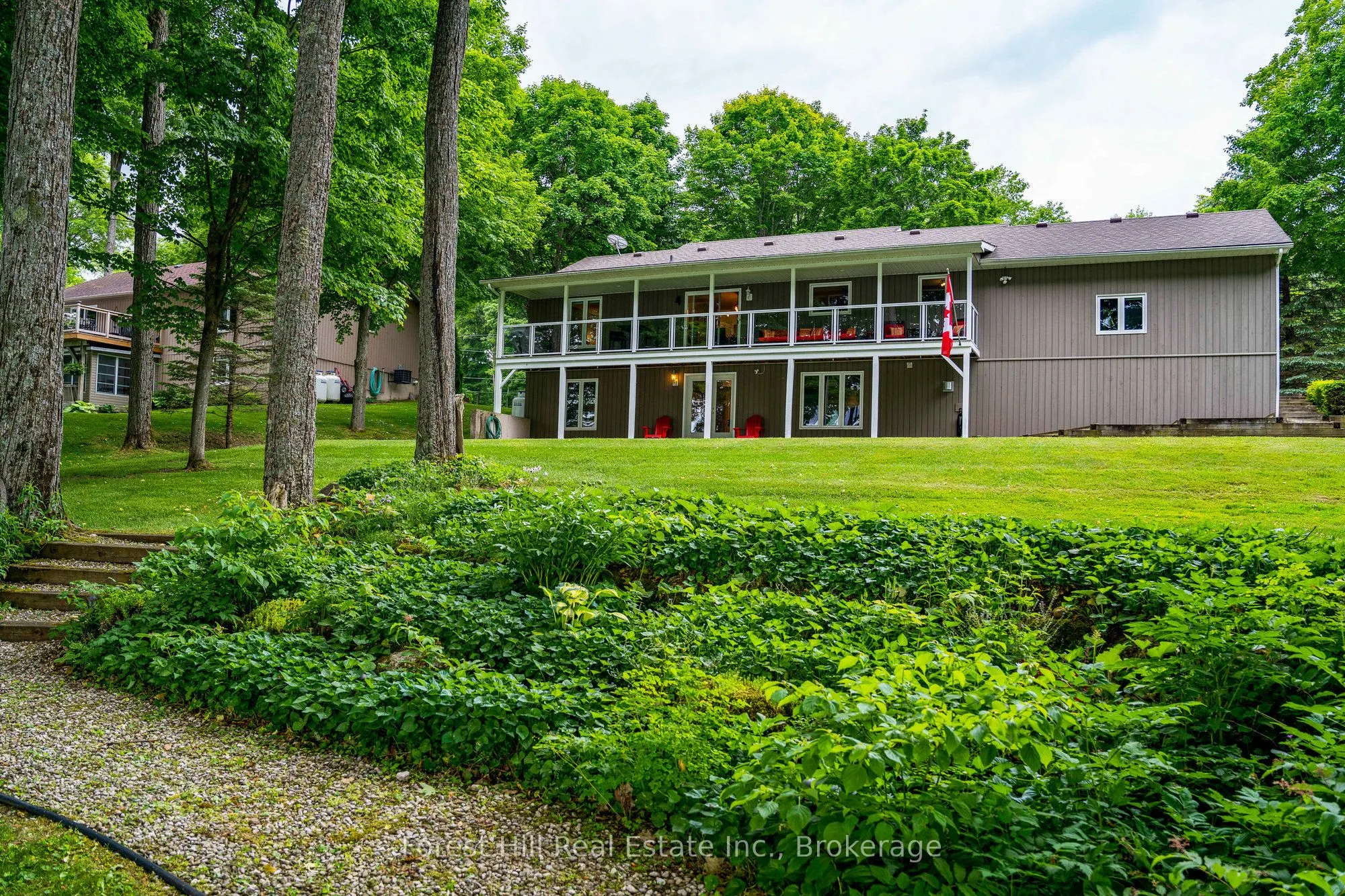 227 Peters Crescent
