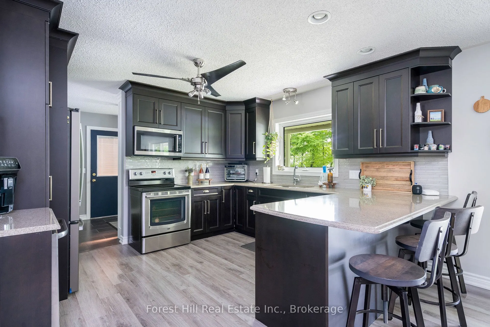 227 Peters Crescent