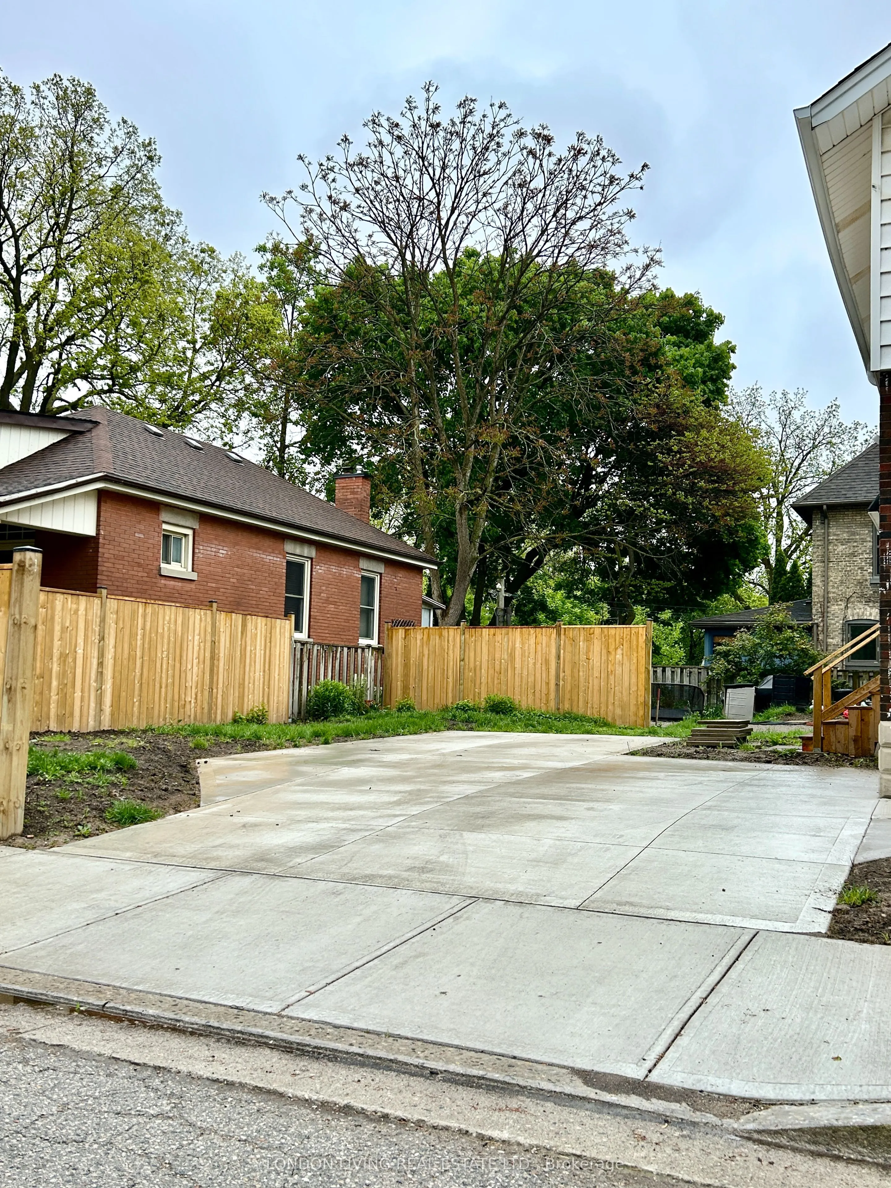 36 Askin Street