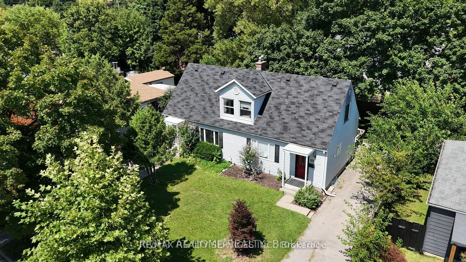 8 Watling st Street N, #Upper