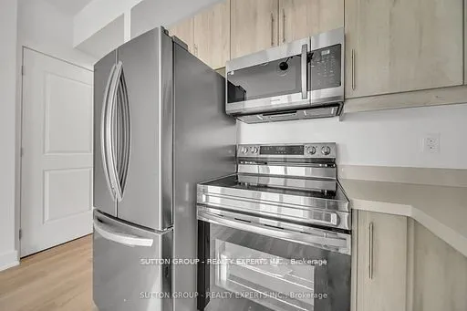 401 shellard Lane, #826