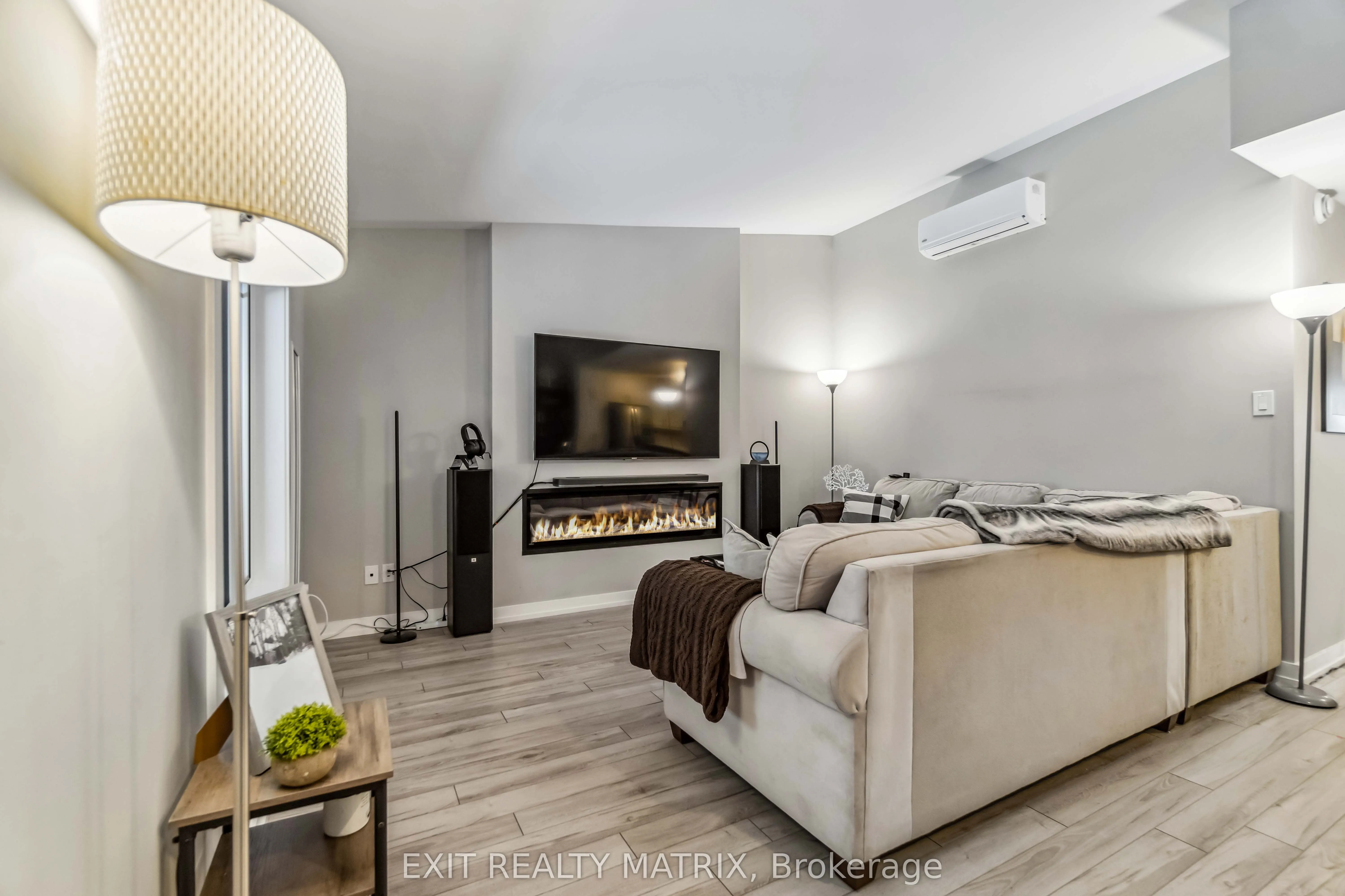 99 St Moritz Trail, #410