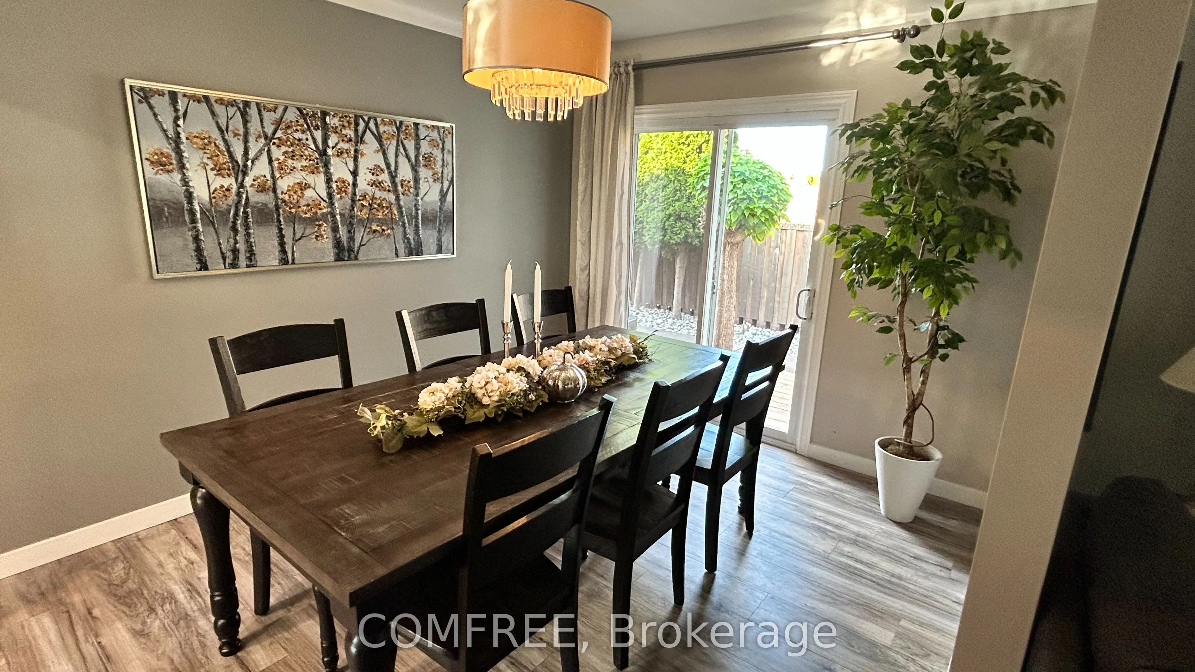 9657 Midfield Crescent