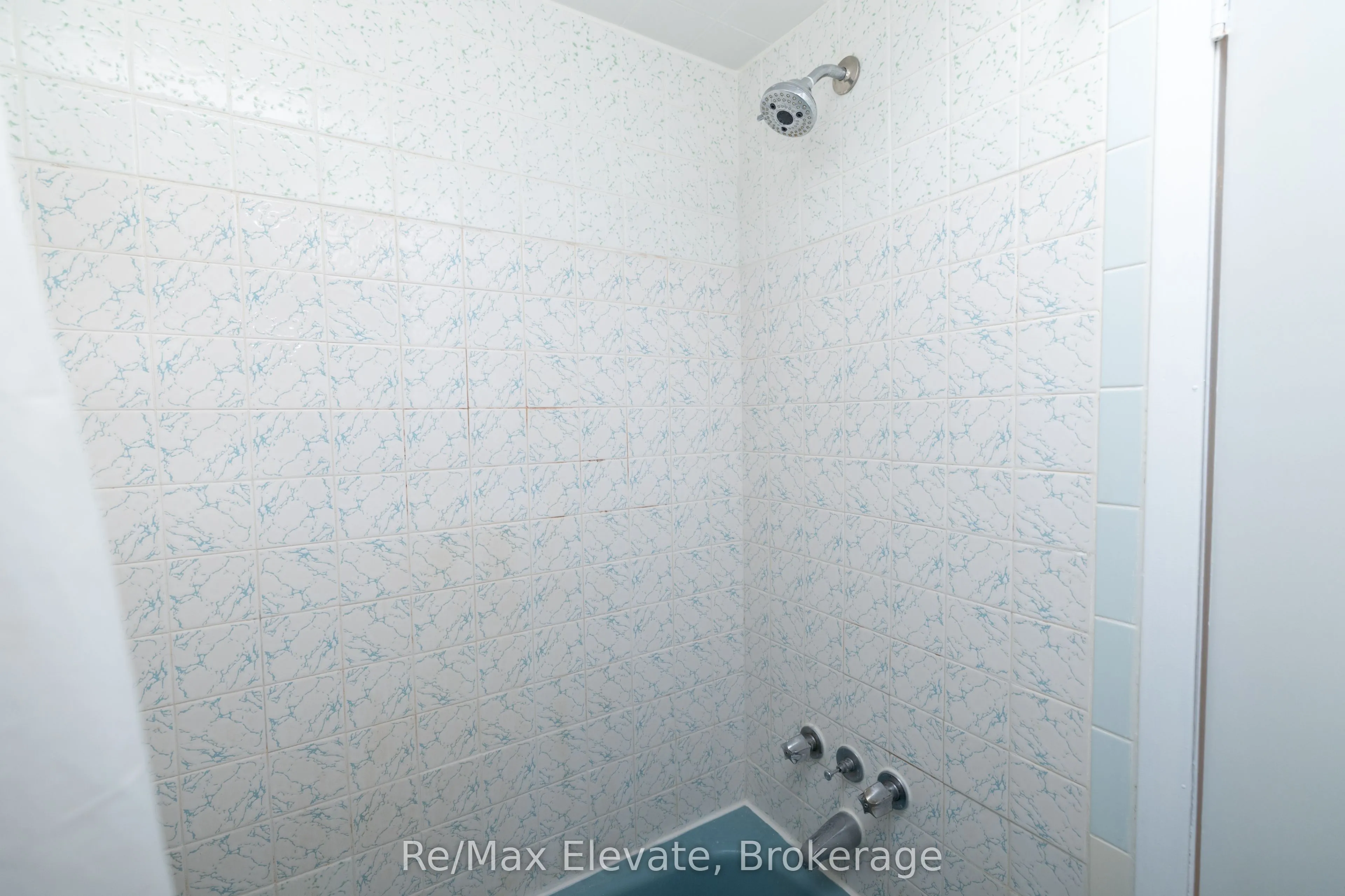 83 Ward Avenue