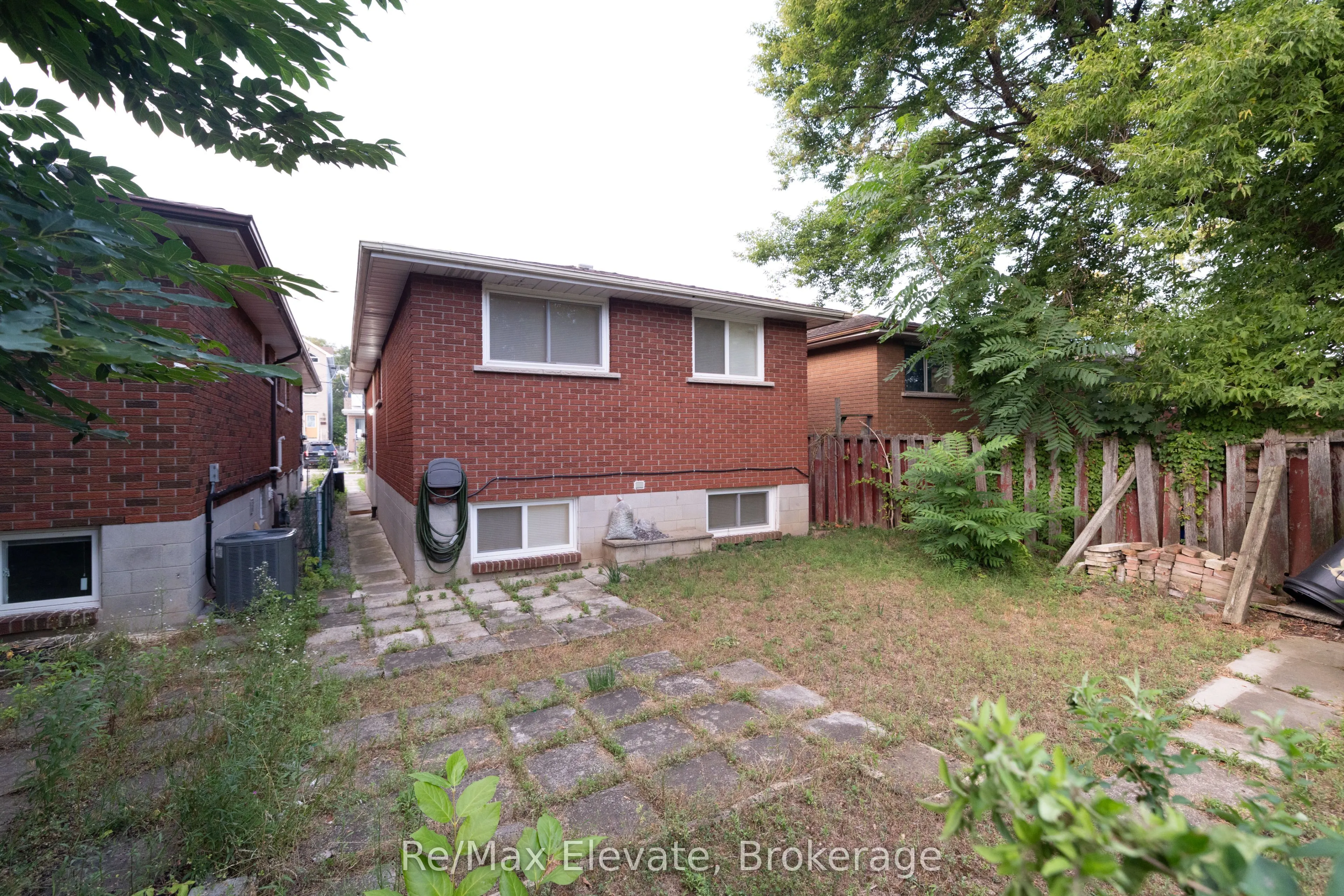 83 Ward Avenue
