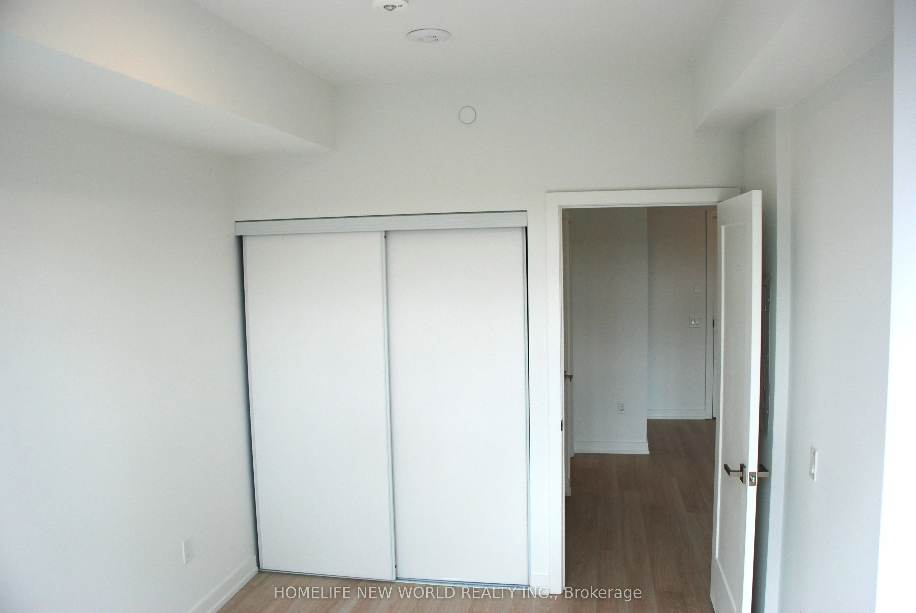 415 Main Street W, #605