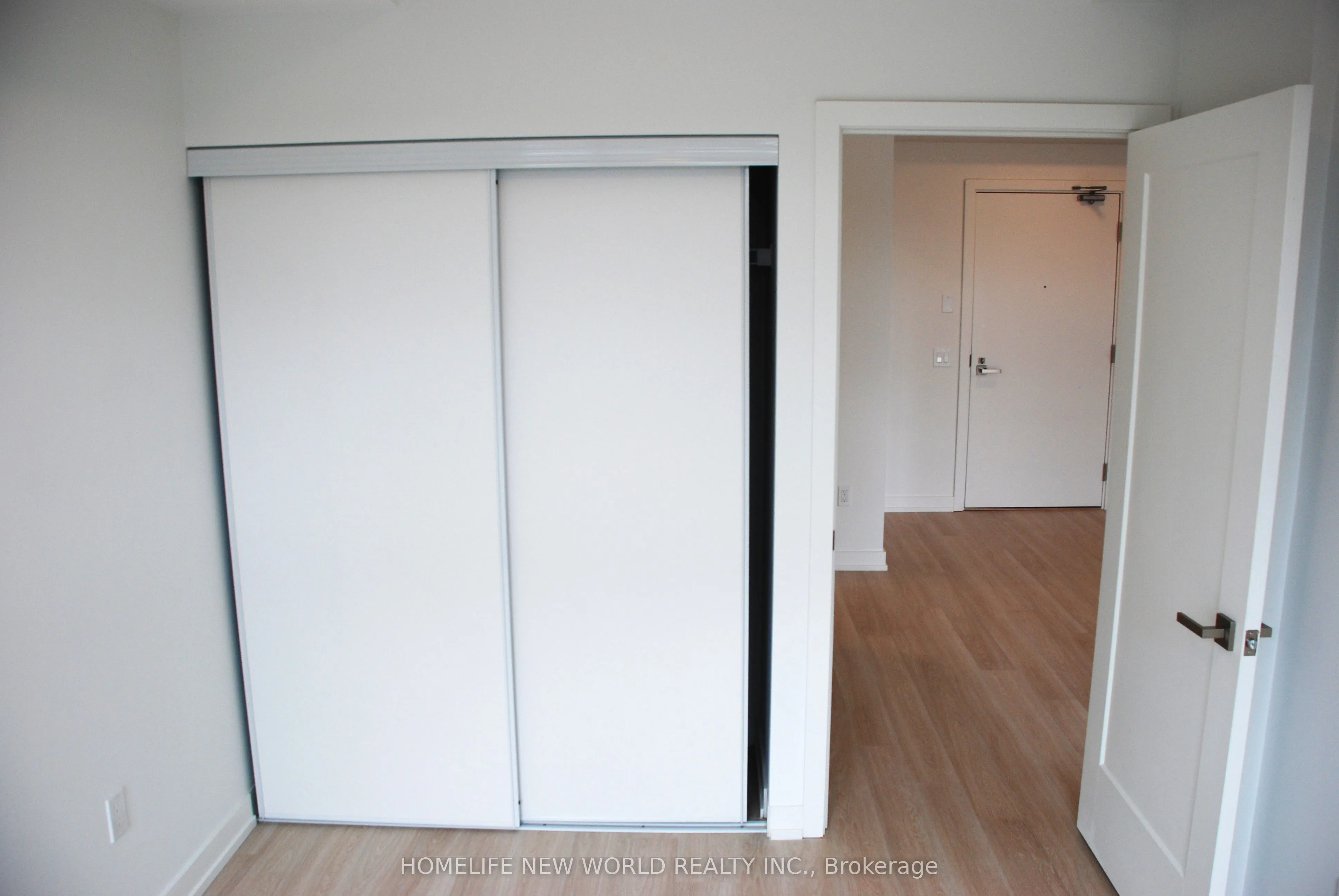 415 Main Street W, #605