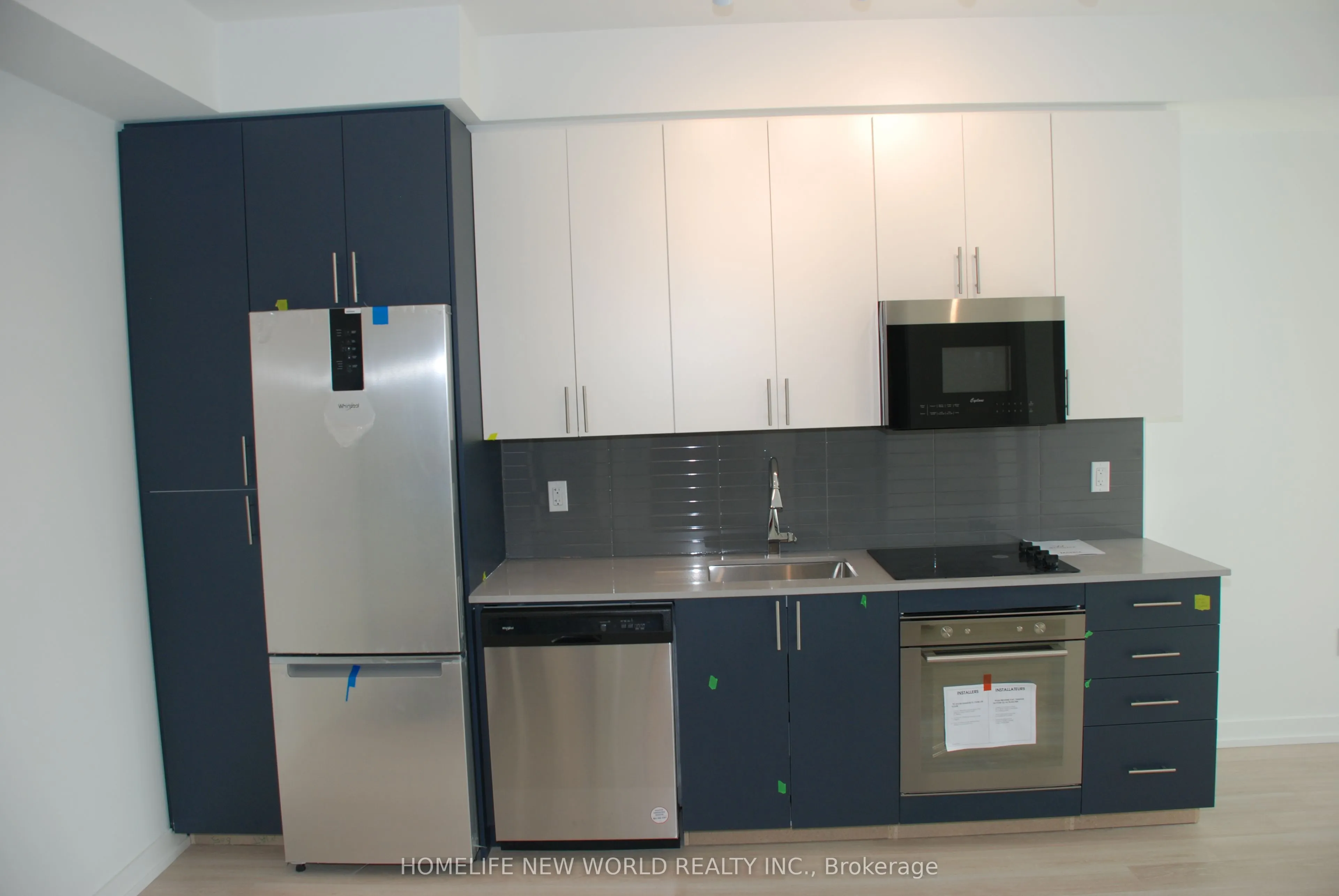 415 Main Street W, #605