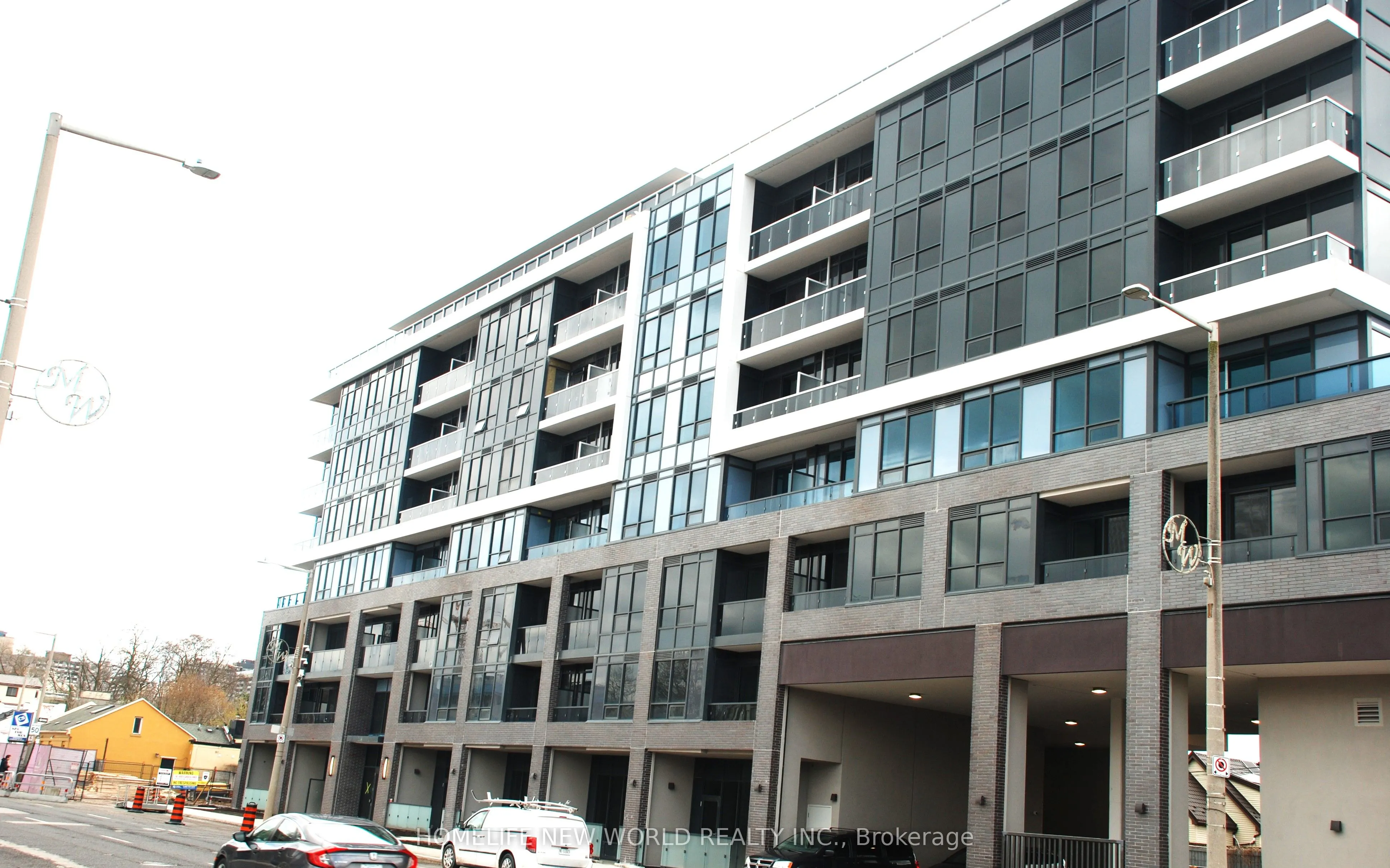 415 Main Street W, #605