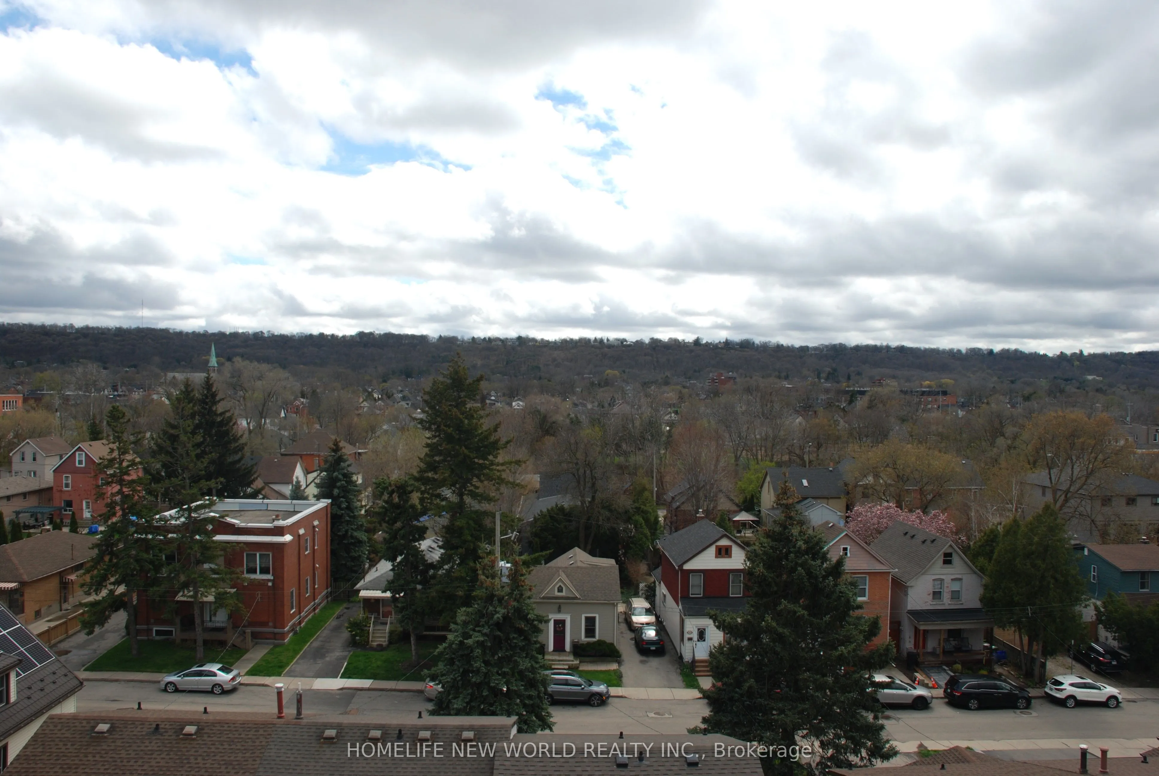 415 Main Street W, #605