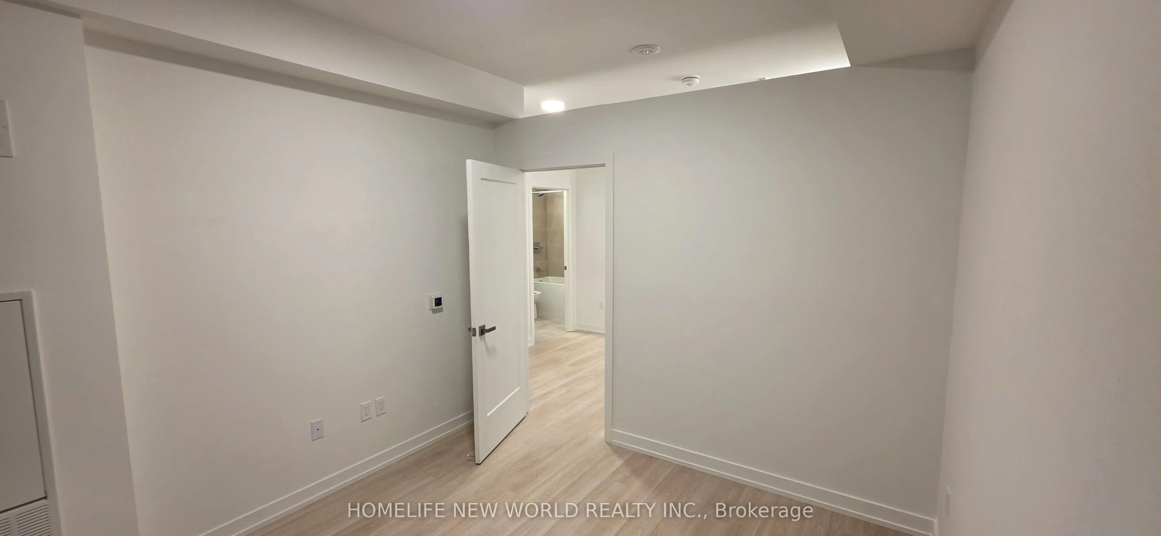 415 Main Street W, #605