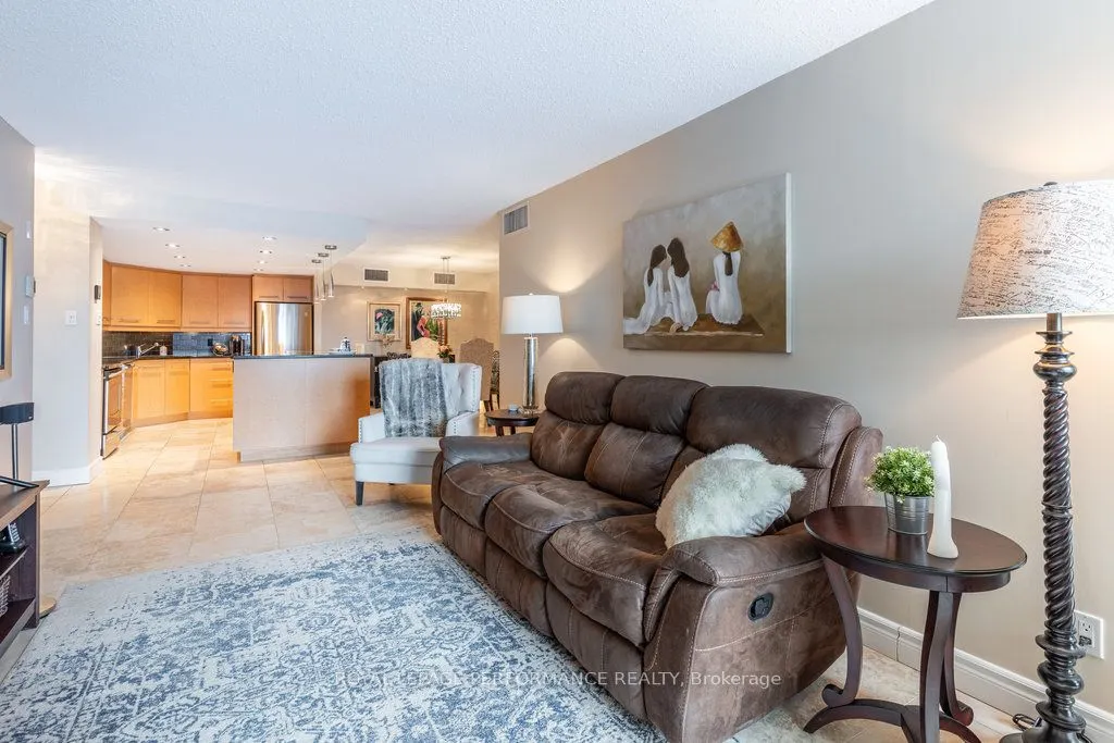 160 George Street, #1401
