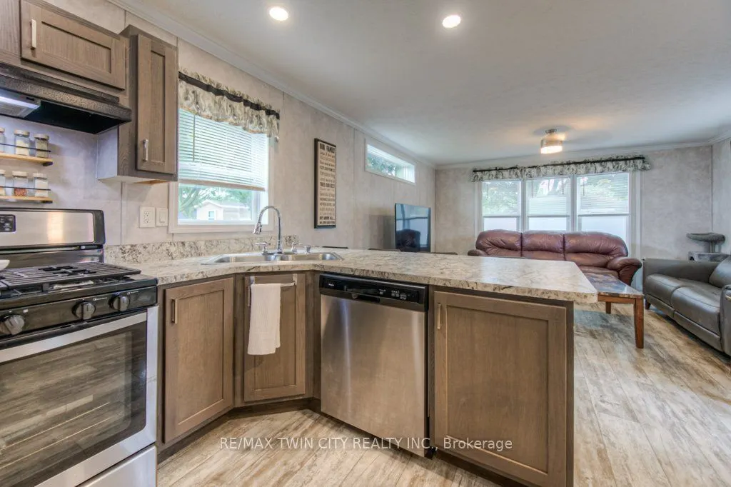 99 Fourth Concession Road, #517