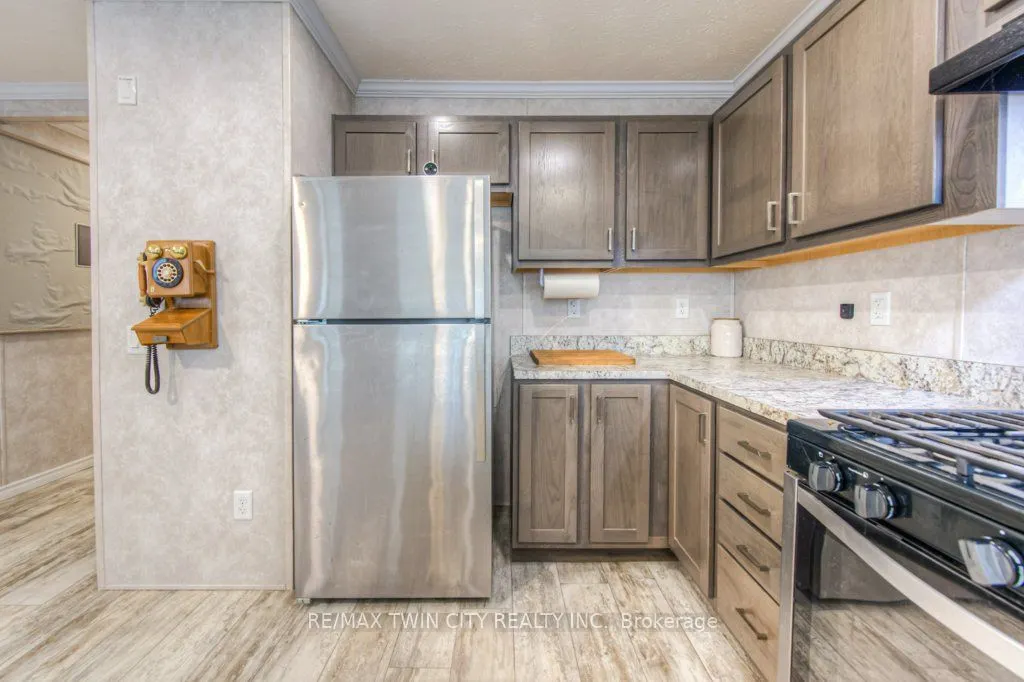 99 Fourth Concession Road, #517