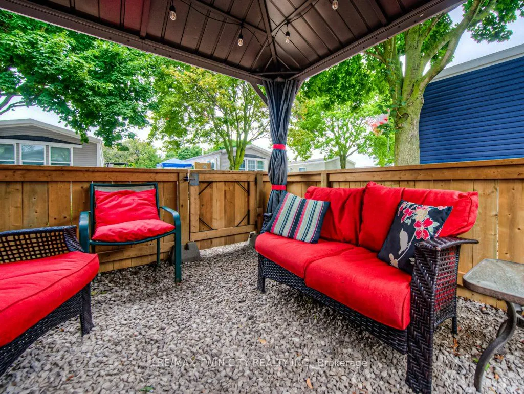 99 Fourth Concession Road, #517