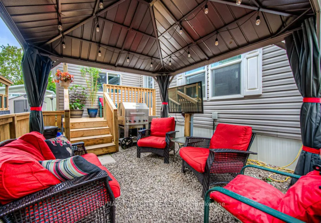 99 Fourth Concession Road, #517