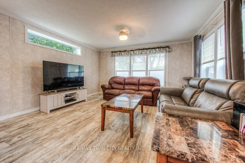 99 Fourth Concession Road, #517