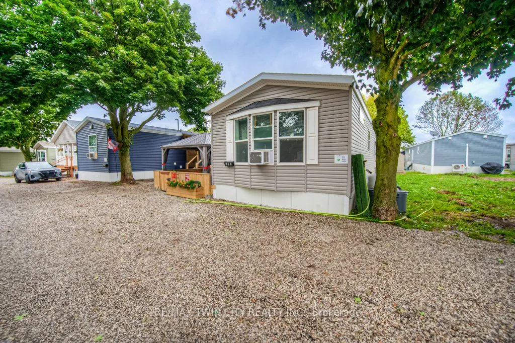 99 Fourth Concession Road, #517
