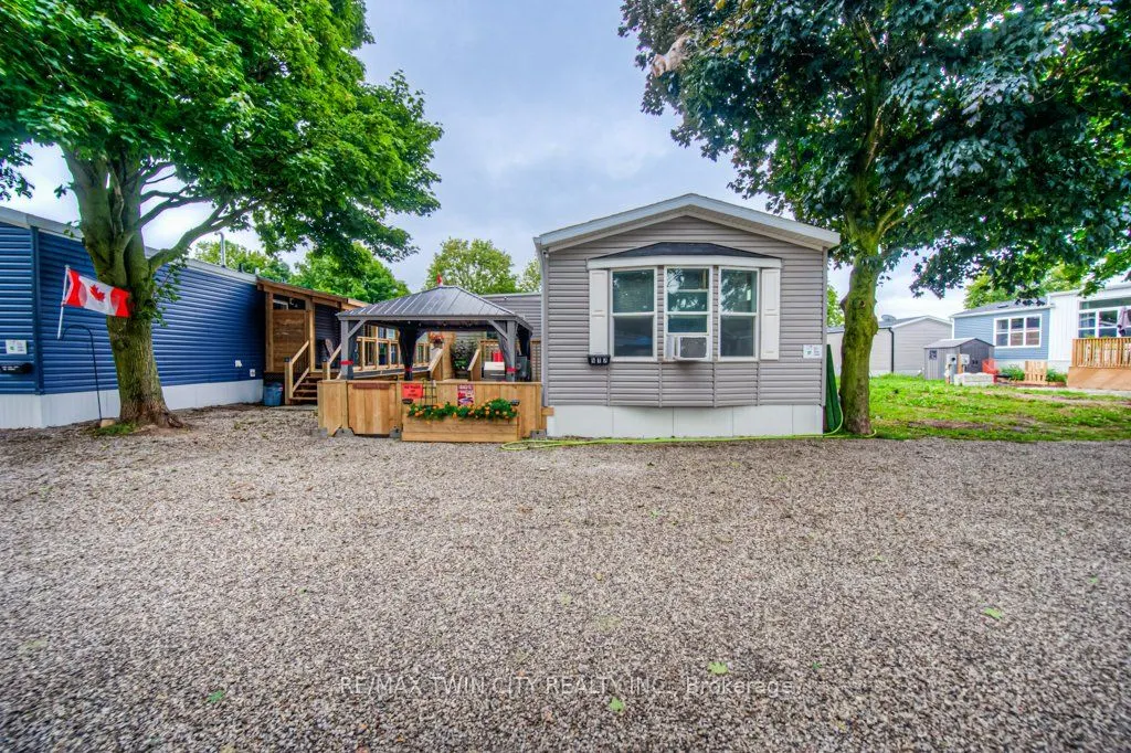 99 Fourth Concession Road, #517