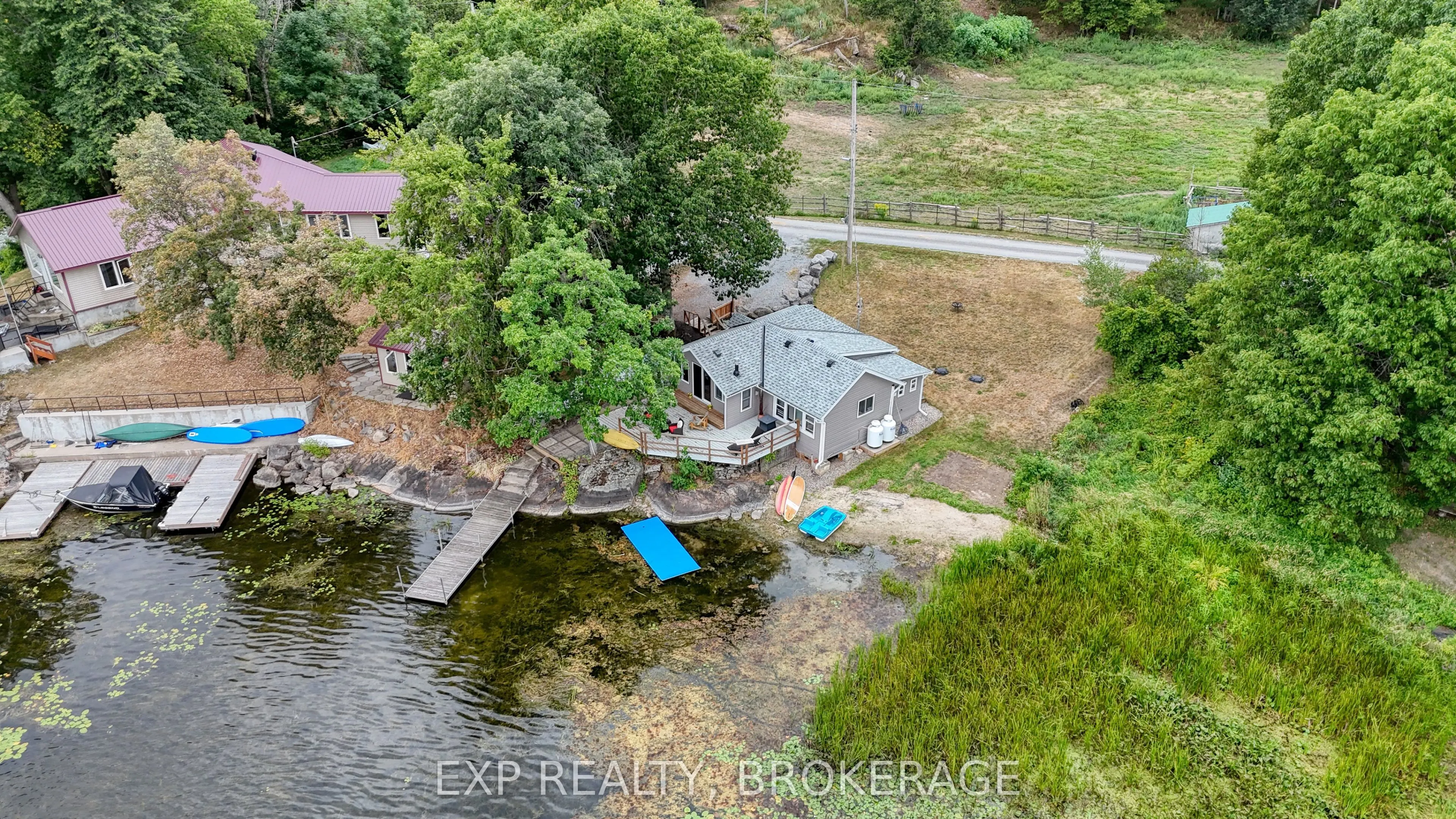 1035 LLOYD Lane